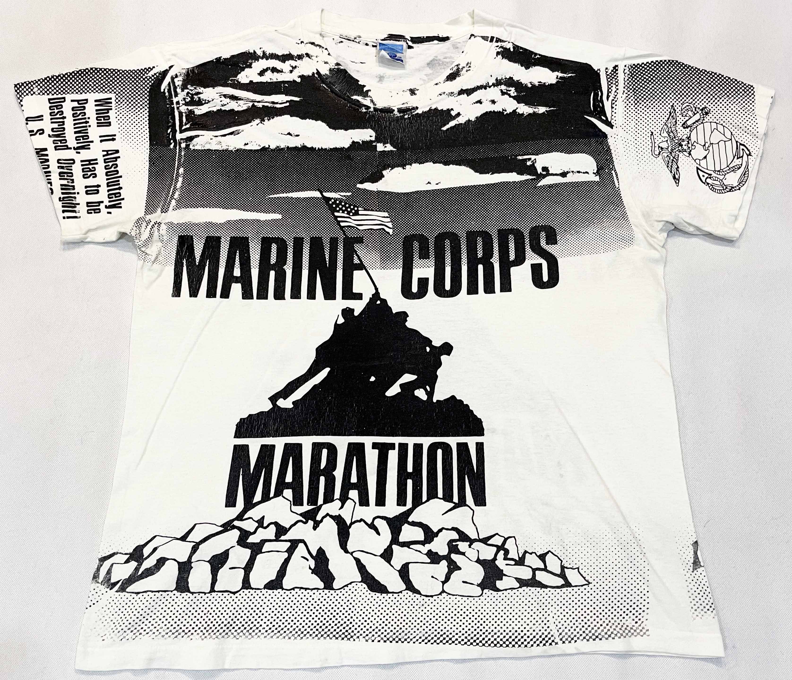 Vintage Vintage Marine Corps Marathon All Over Print RP T-Shirt Size US L / EU 52-54 / 3 - 1 Thumbnail