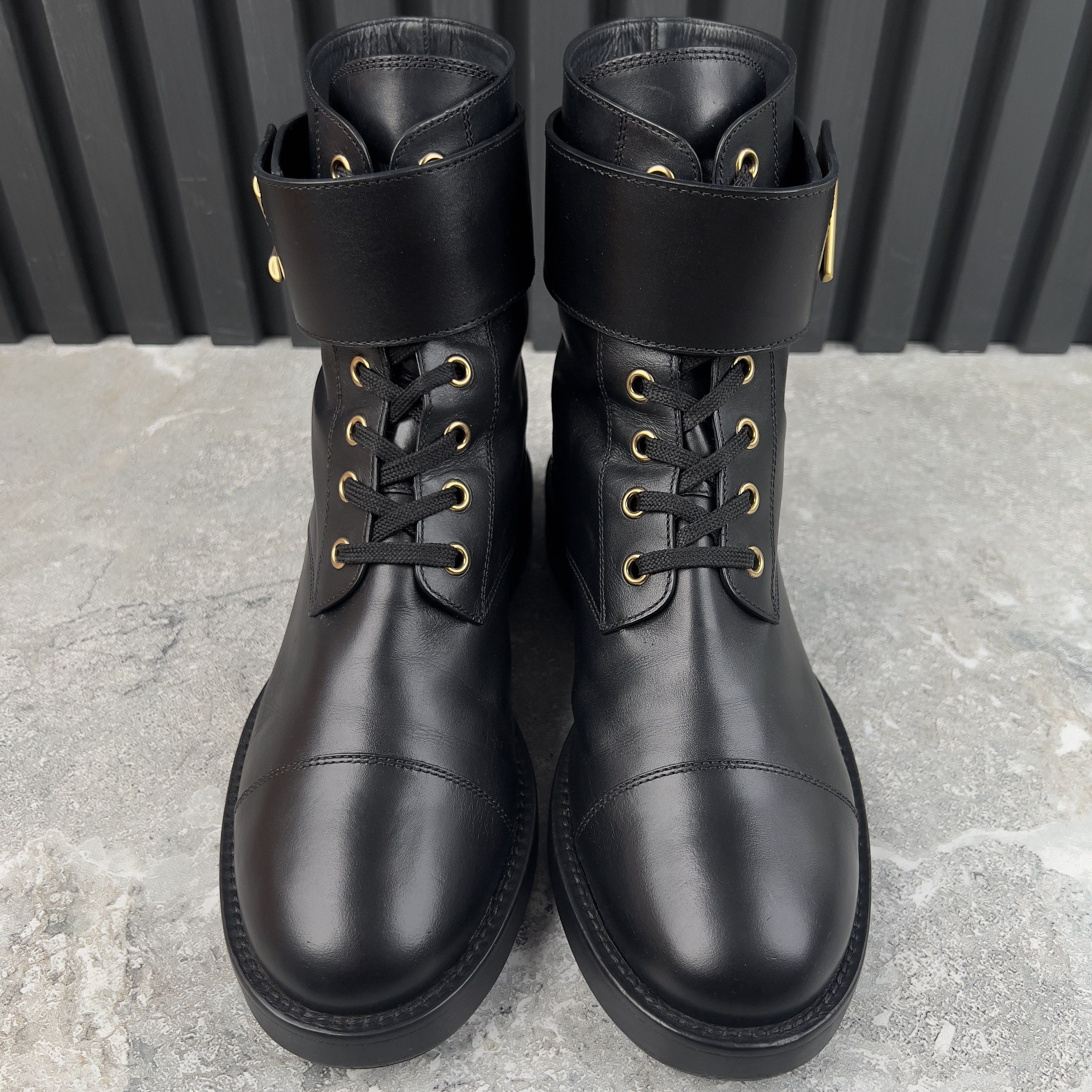 Louis Vuitton Wonderland Ranger Boots Lace Up Black Leather Size US 8 / IT 38 - 4 Thumbnail