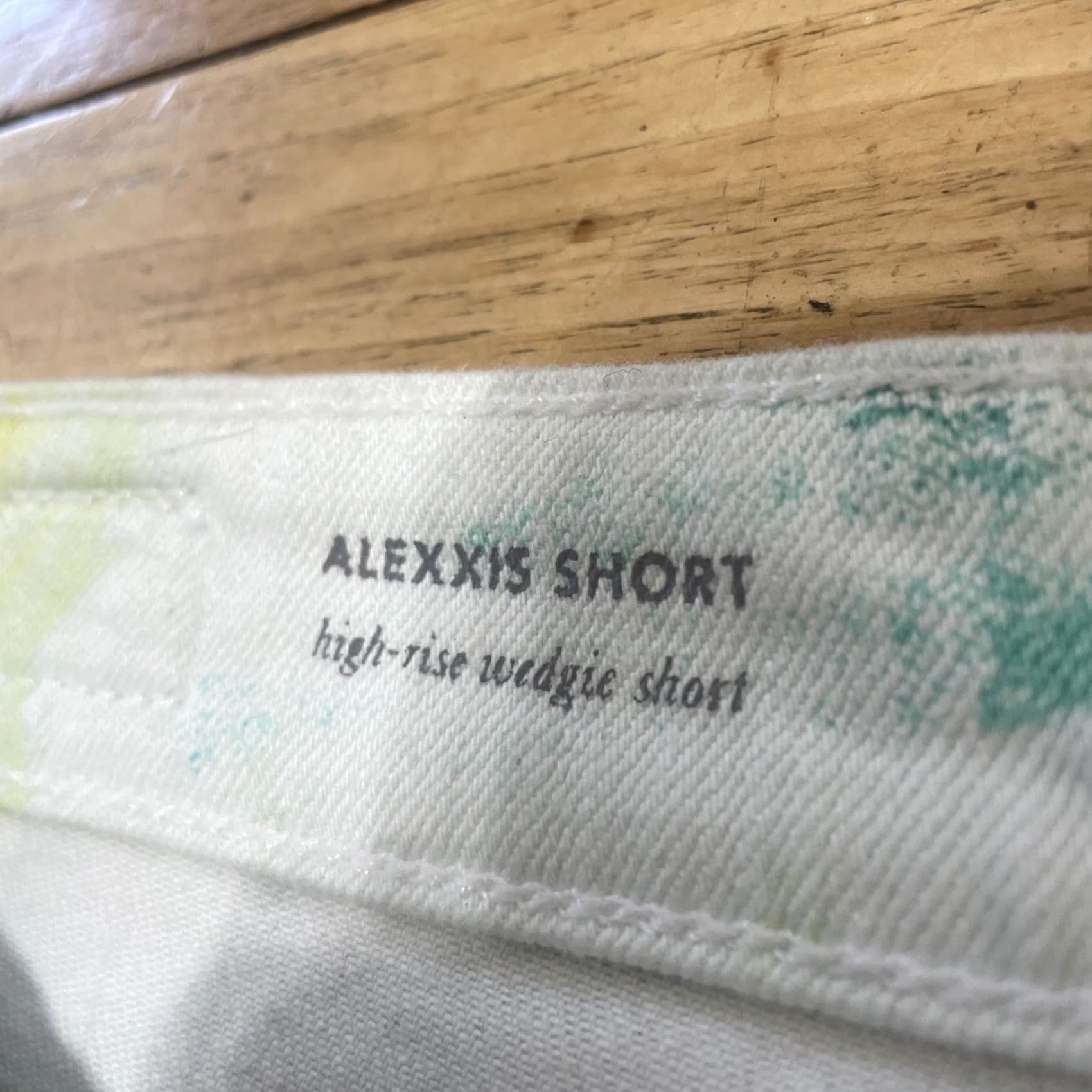 Vintage AG Adriano Goldschmied Alexxis Shorts Women 27R High Rise Wedgie White Green Art Casual Denim 5-Pocket Boho Festival 90s Mens Womens Girls Boys Size 27" / US 4 / IT 40 - 7 Thumbnail
