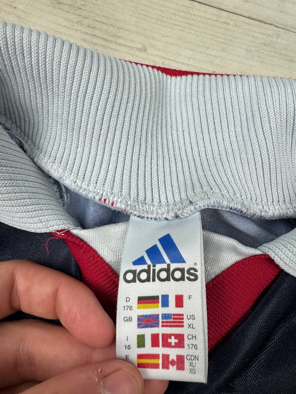 Adidas Vintage Adidas Bayern Munich 1997 1999 Home Shirt Jersey Size US S / EU 44-46 / 1 - 10 Thumbnail