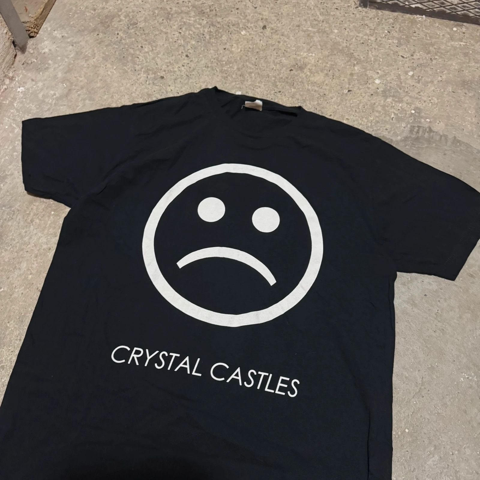 Band Tees Rare Crystal Castles merch t-shirt Size US XL / EU 56 / 4 - 2 Thumbnail