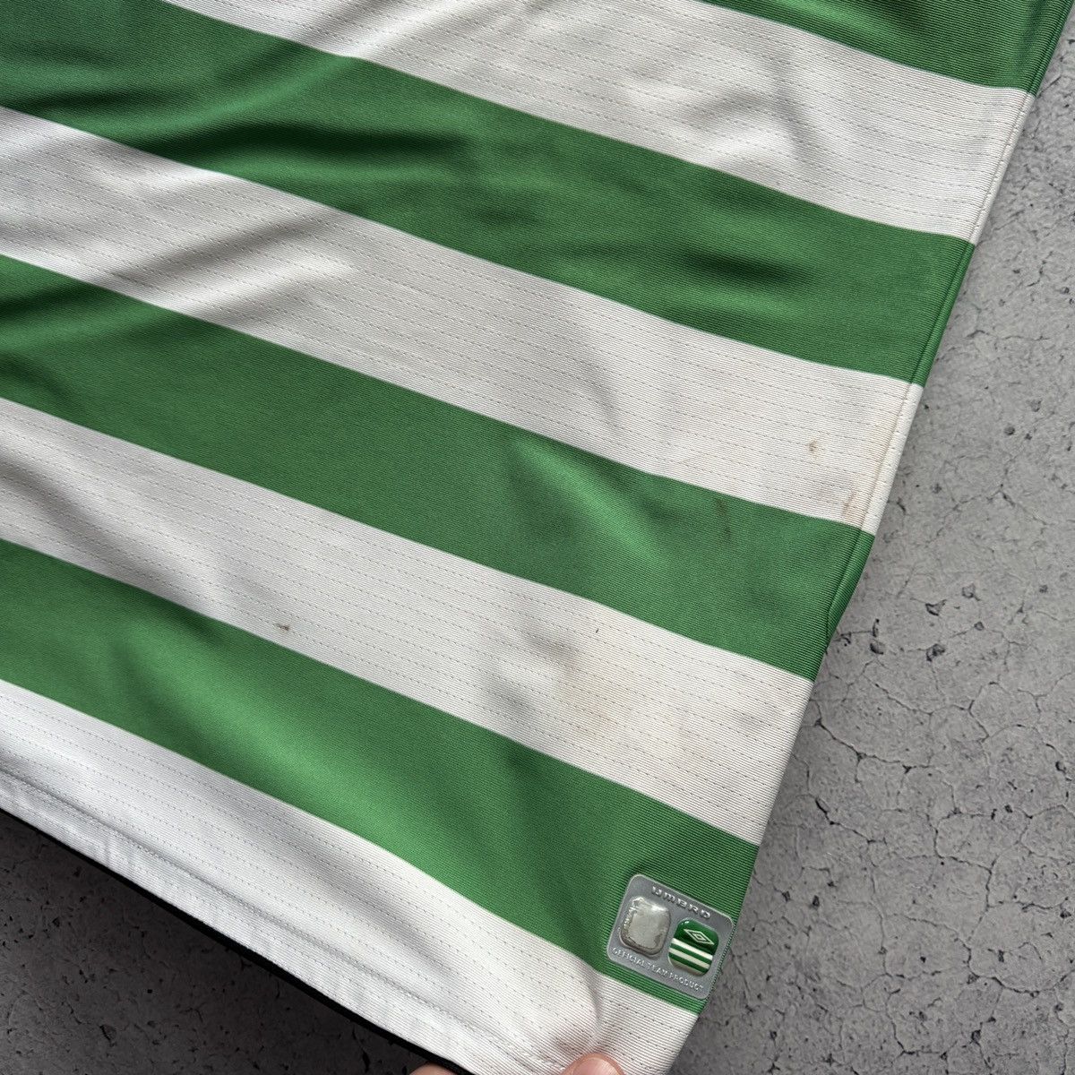 Umbro Celtic Home 2004/2005 Umbro Soccer Jersey Vintage Shirt Size US XL / EU 56 / 4 - 16 Thumbnail