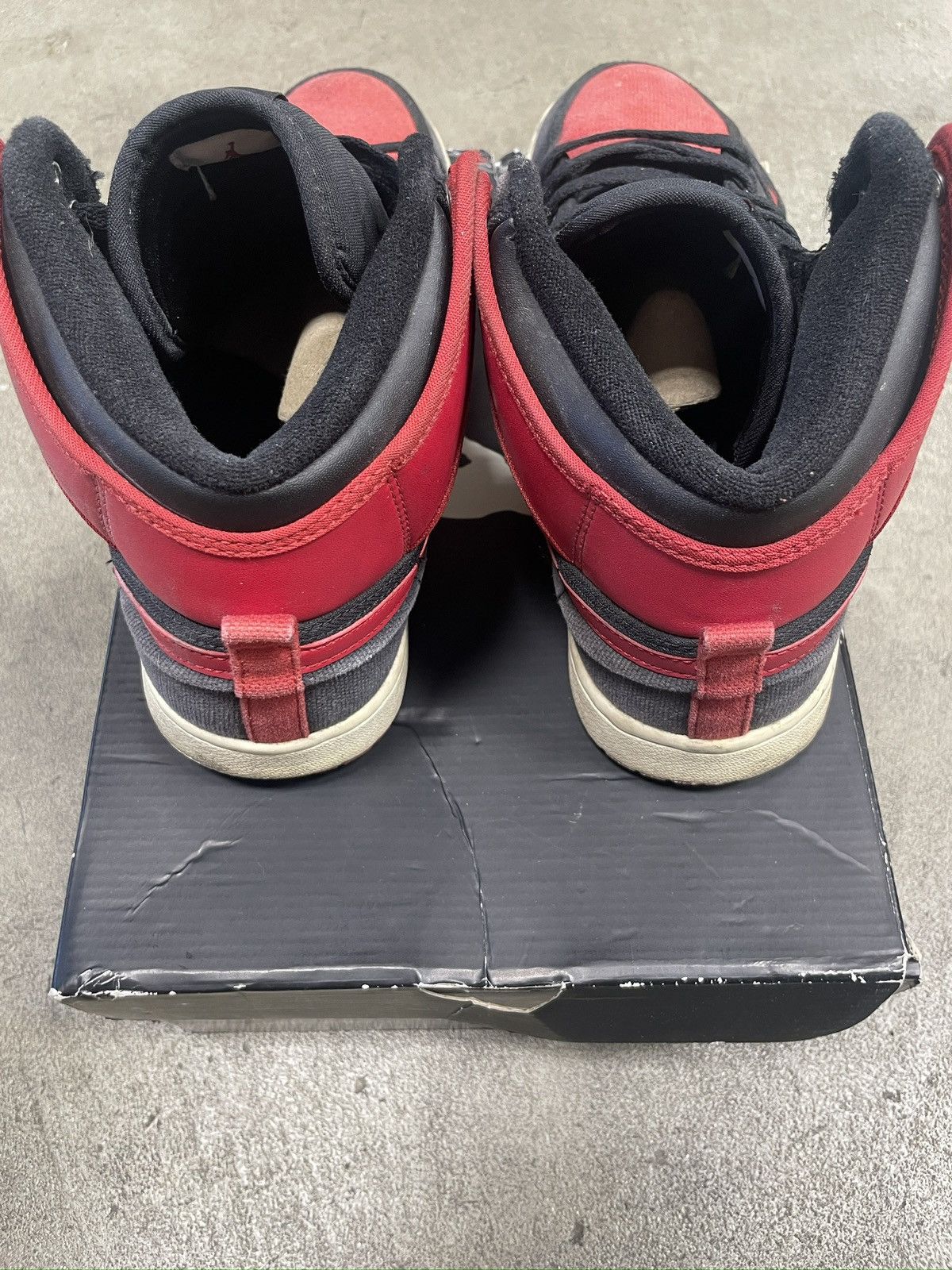 Jordan Brand 2012 Air Jordan 1 Retro AJKO Bred Size US 10 / EU 43 - 3 Thumbnail