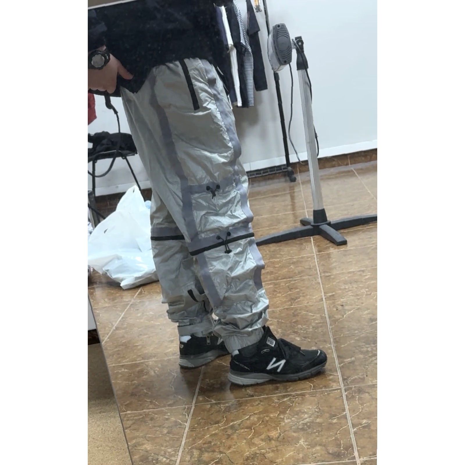 MCM MCM 2/1 Convertible Cargo Pants Shorts Zip Off Unisex Size 38 Pants Silver 2in1 Convertible Unisex Adults Mens Womens Size US 38 / EU 54 - 3 Thumbnail