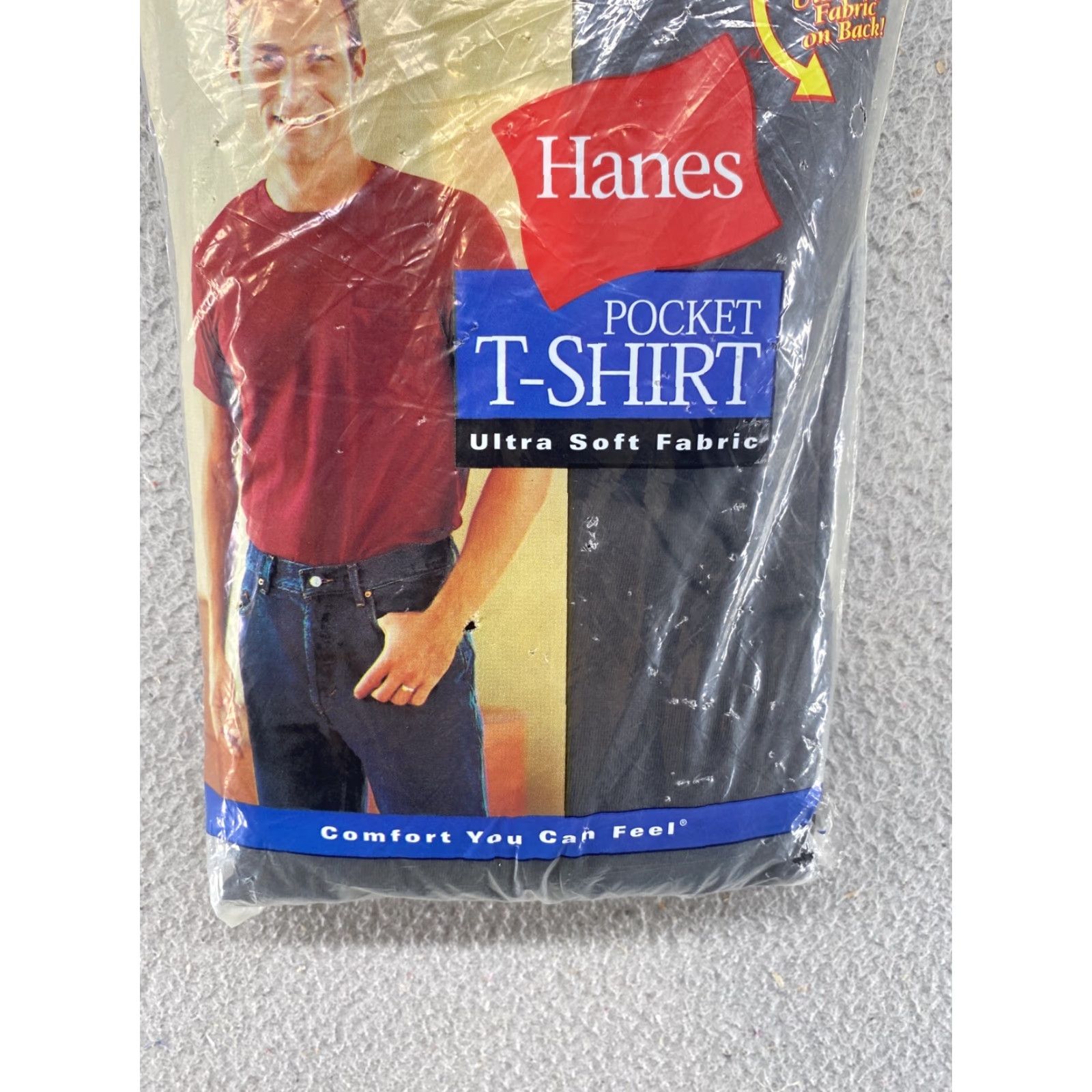 Hanes VINTAGE Hanes Black Pocket T-Shirt Men Big 2X Cotton Crew Neck Short Sleeve Classic Basic Tee with Pocket Mens 2000s Size US XXL / EU 58 / 5 - 4 Thumbnail