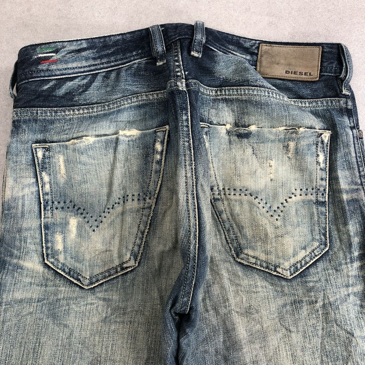 Diesel × If Six Was Nine × Le Grande Bleu (L.G.B.) 🇮🇹 2000s Diesel Industry Koolter Distressed Faded Jeans Size US 29 - 23 Thumbnail