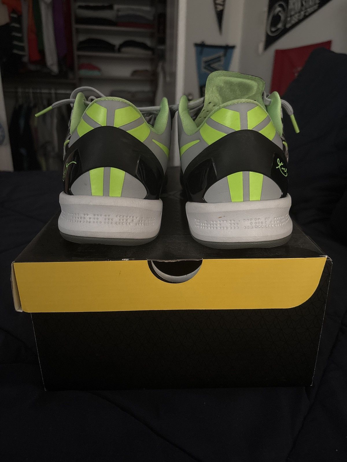 Nike Kobe 8 - Graffiti Size US 9.5 / EU 42-43 - 7 Thumbnail