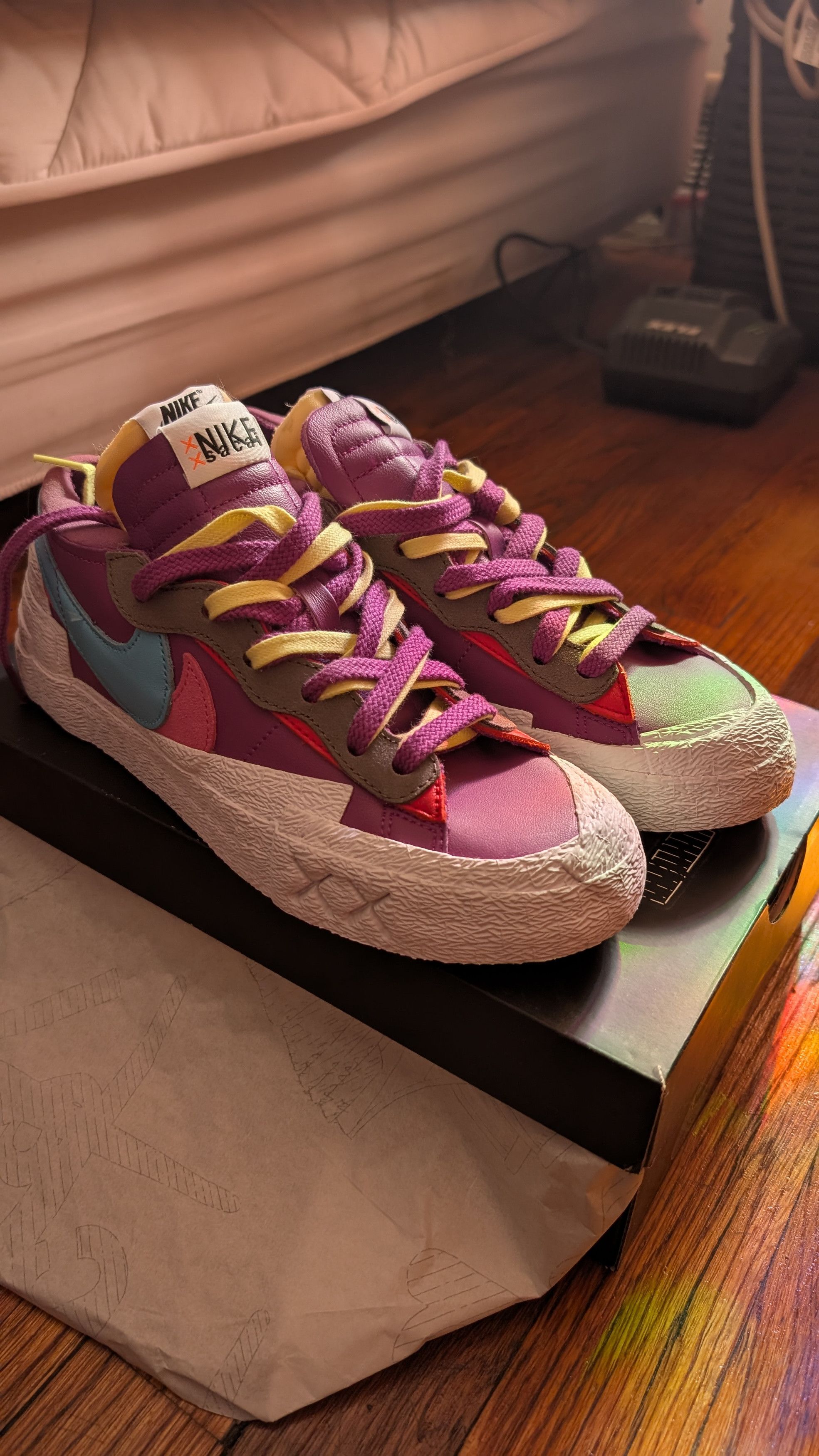 Nike × Sacai Nike Blazer low sacai x KAWS Size US 7.5 / EU 40-41 - 2 Thumbnail