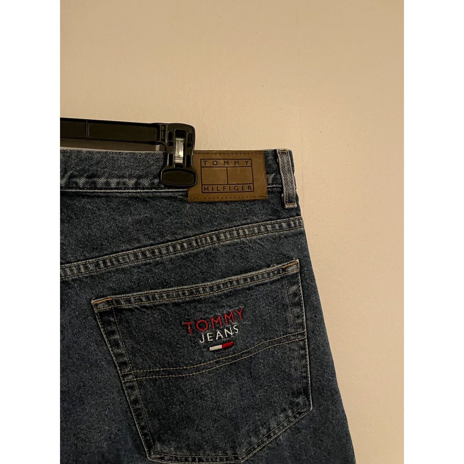 Tommy Hilfiger VINTAGE Tommy Hilfiger Jeans Denim Baggy Wide Leg Y2K 38x32 Men's Size US 38 / EU 54 - 2 Thumbnail