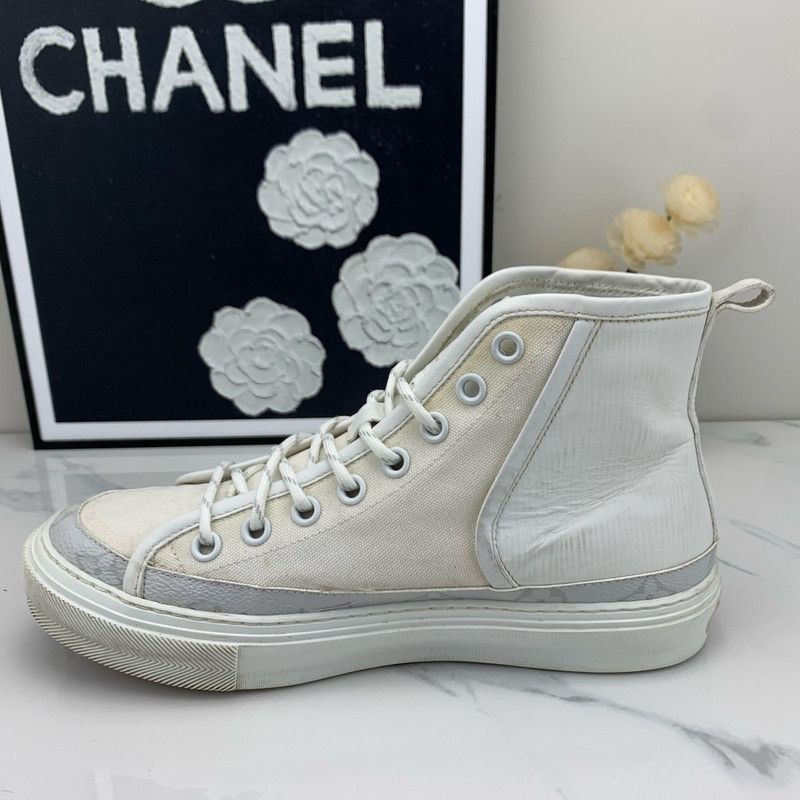 Louis Vuitton Louis Vuitton Monogram Canvas High-Top Sneakers - Size US 8 / EU 41 - 9 Thumbnail