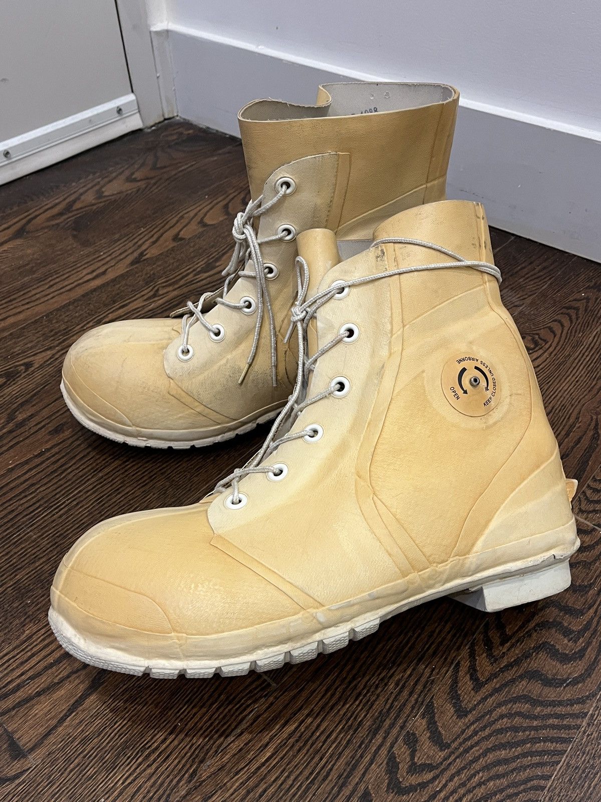Other Vintage US Military Mickey Mouse Boots Size US 12 / EU 45 - 1 Thumbnail