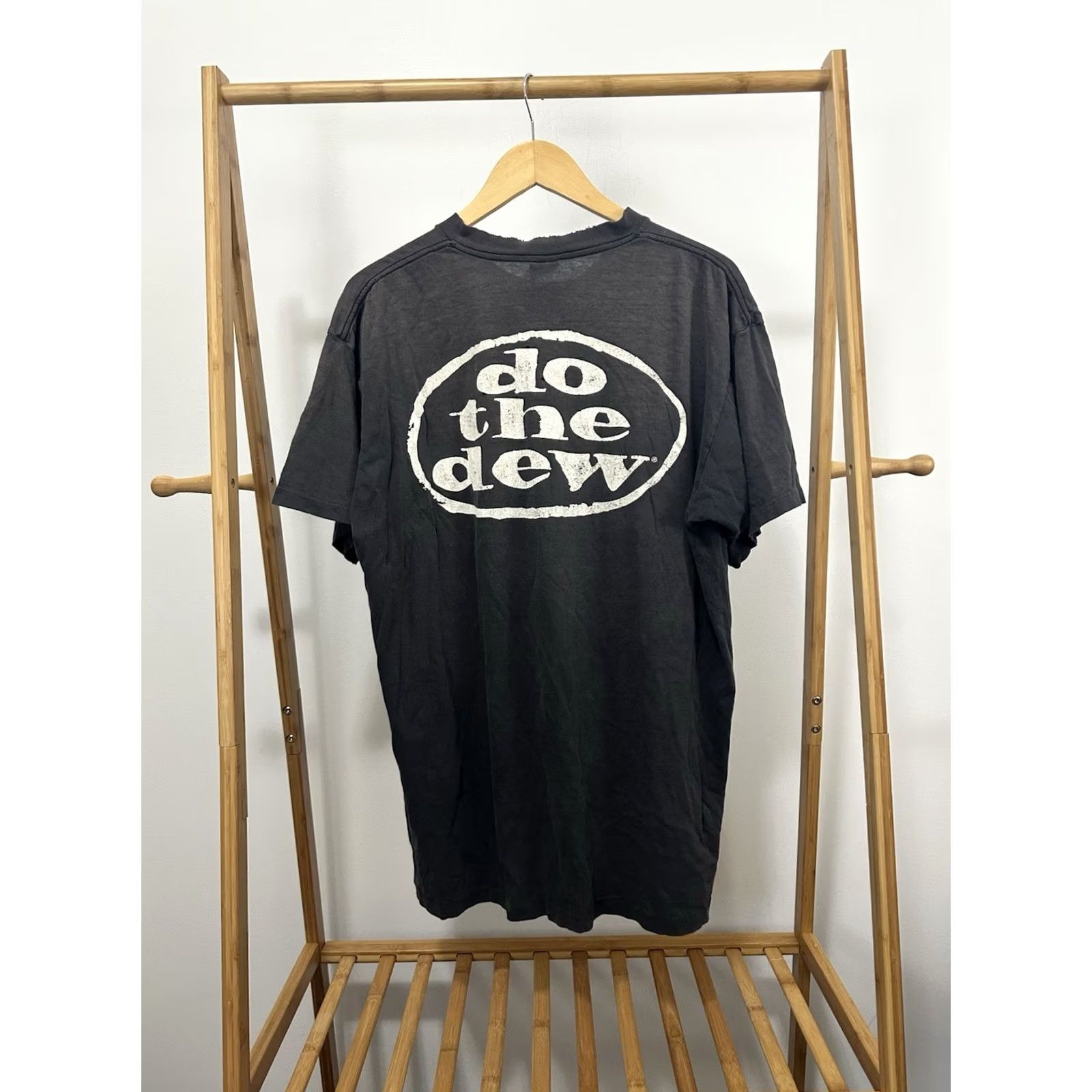 The Mountain VTG 90s Gradient Sun Faded Do The Mountain Dew Worn Cotton Soda T-Shirt XL Shirt Men Black Size US XL / EU 56 / 4 - 2 Thumbnail
