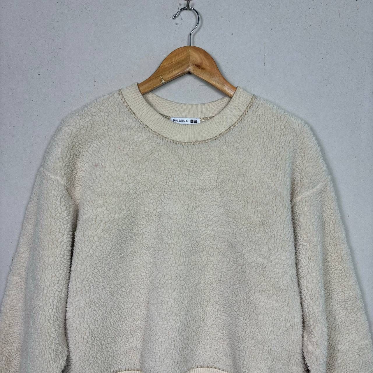 JW Anderson × Uniqlo JW Anderson x Uniqlo Sherpa Fleece Crewneck Crop Sweatshirt Size US M / EU 48-50 / 2 - 3 Thumbnail