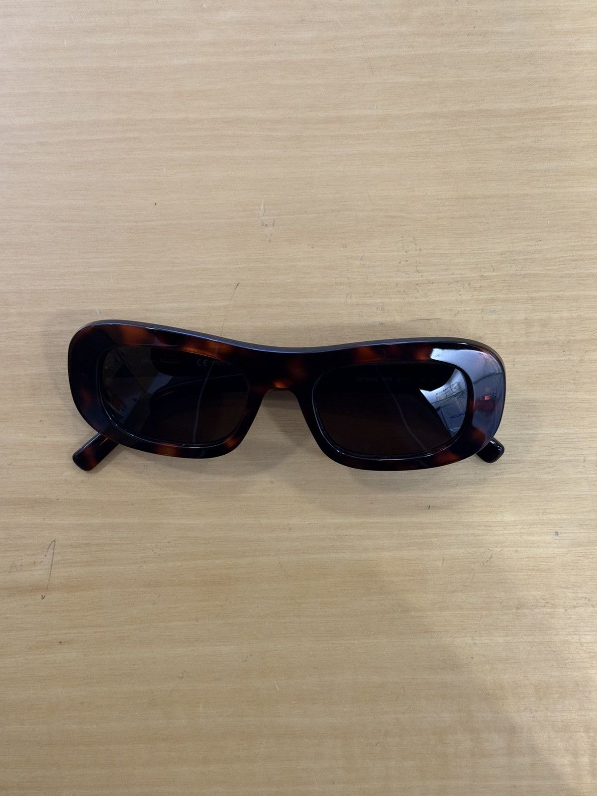 Salvatore Ferragamo Ferragamo Sunglasses SF1046S 609 Size ONE SIZE - 7 Thumbnail
