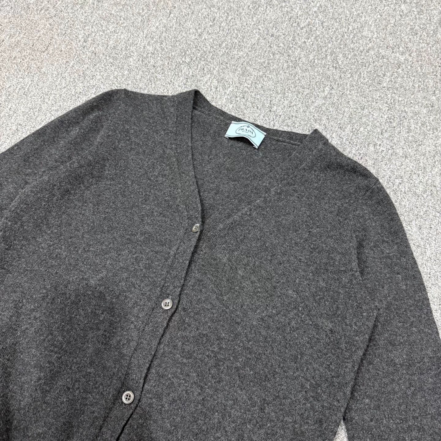 Prada Prada Classic Wool Knit Cardigan 40 Mint Size M / US 6-8 / IT 42-44 - 3 Thumbnail