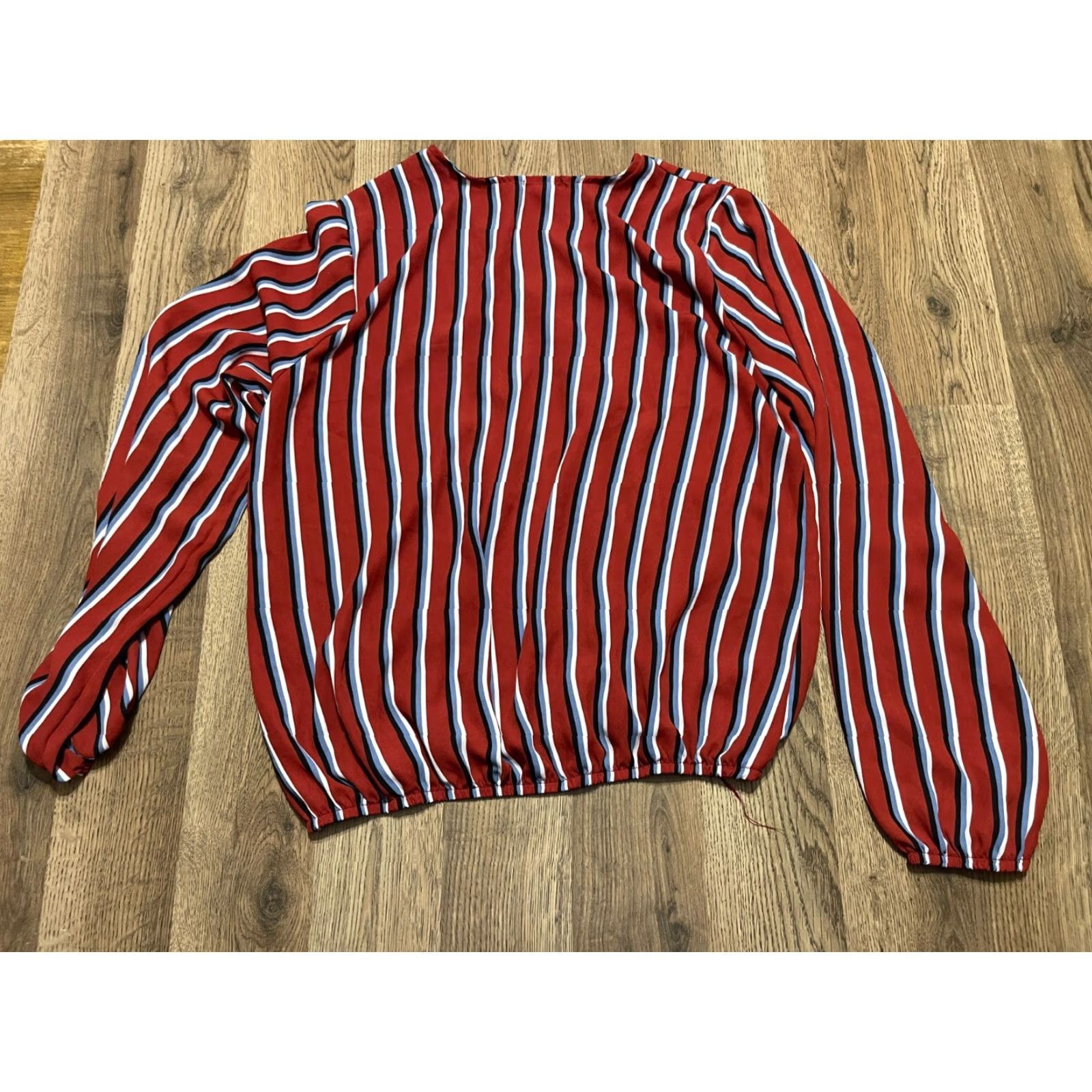 Vintage rue21 Shirt Women's L Blue White Red Striped Long Sleeve V-Neck Casual Modern Basic Fall Spring Summer Womens Size L / US 10 / IT 46 - 2 Thumbnail