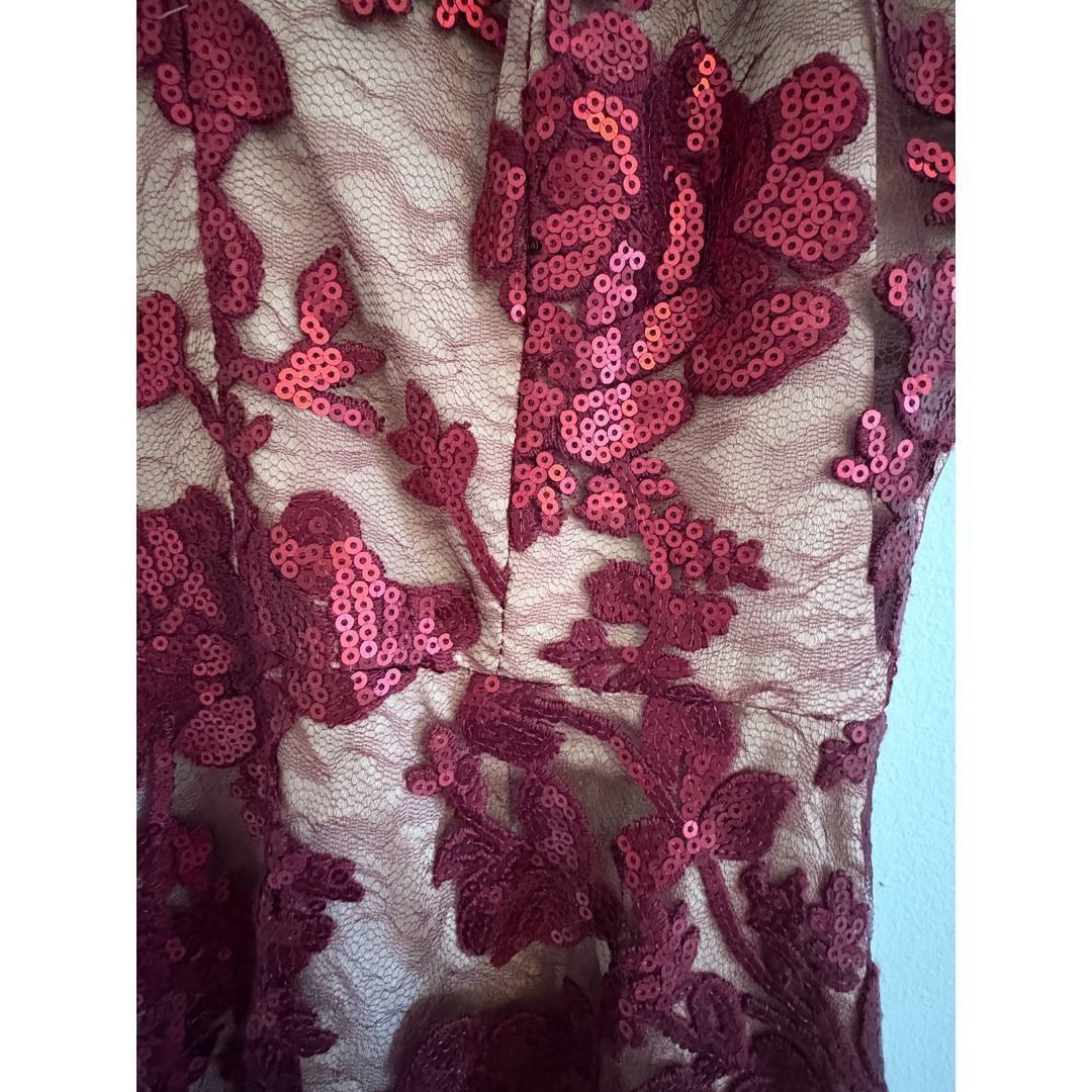 Dress the Population Dress the Population Burgundy Sequin Floral Midi Dress XS Size XS / US 0-2 / IT 36-38 - 6 Thumbnail