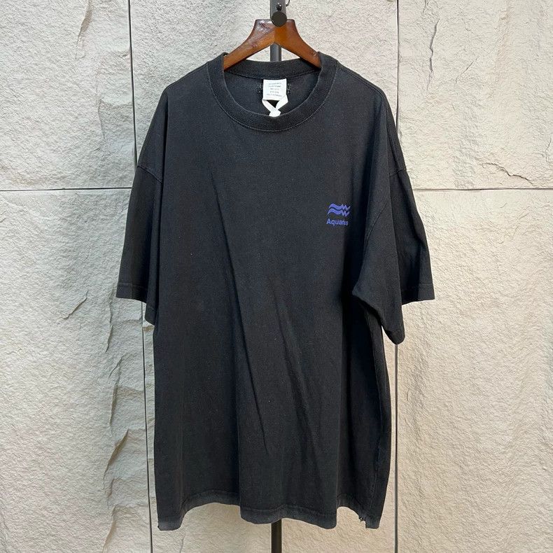 Vetements Vetements Zodiac Water Sign Aquarius Slogan Black Short Sl Size US L / EU 52-54 / 3 - 1 Thumbnail