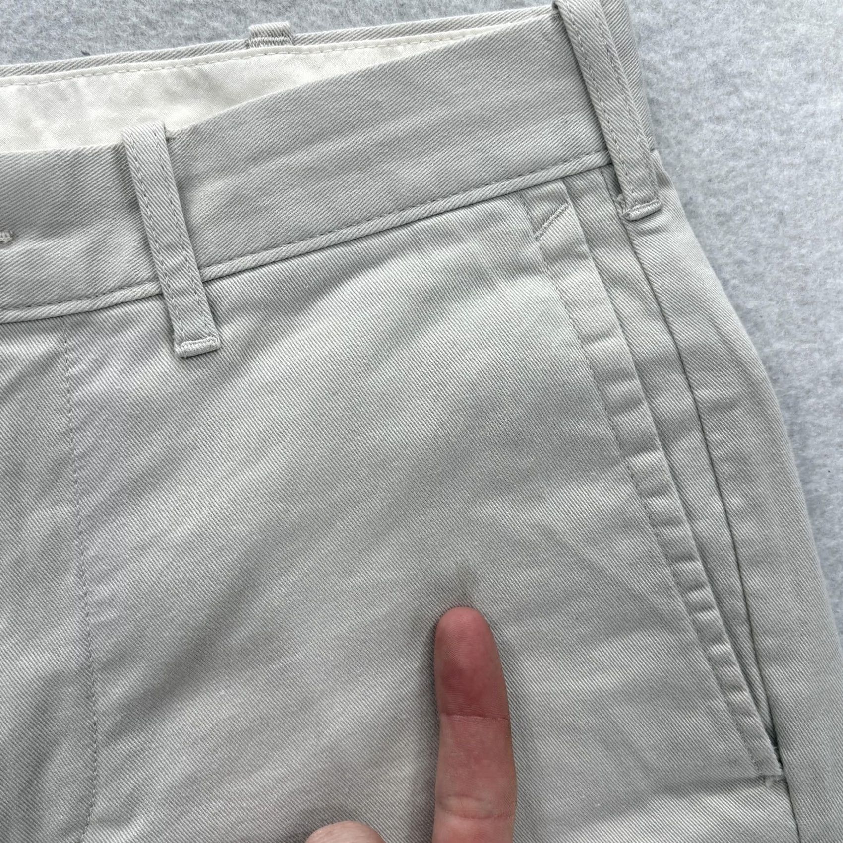 J.Crew J.Crew Shorts Mens 28 Beige Chino Flat Front 9" Twill Casual Summer NWT Sleeves? Size US 28 / EU 44 - 2 Thumbnail