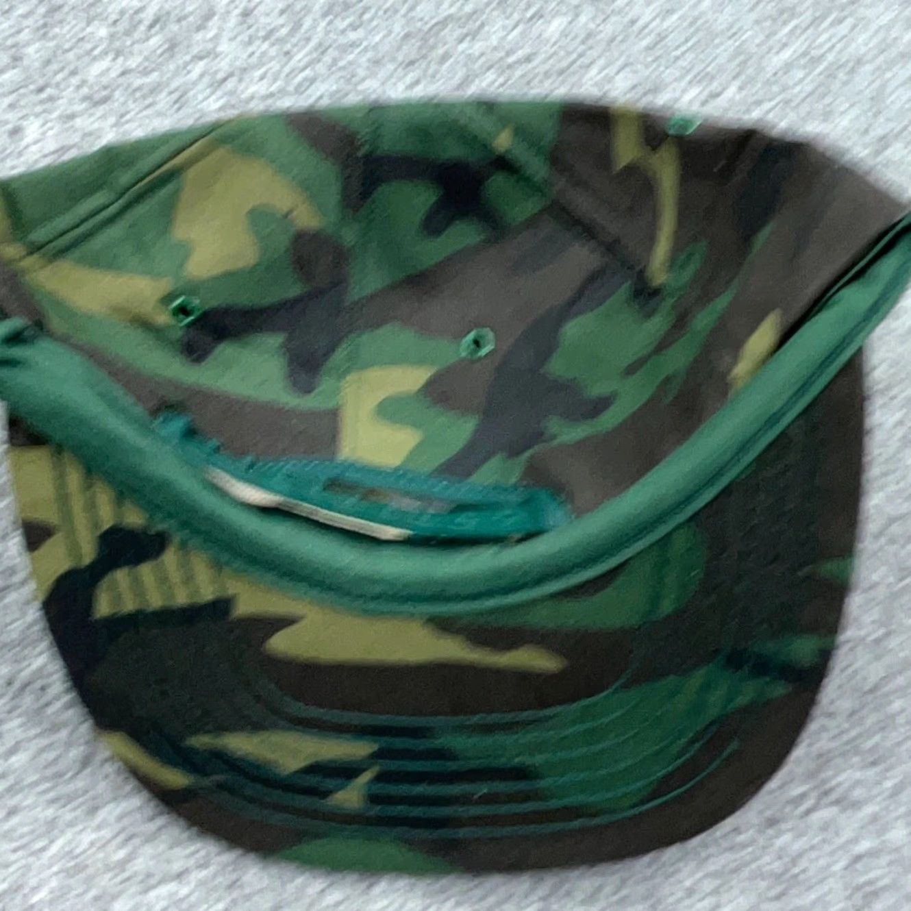 Vintage VINTAGE Levi Garrett Trucker Hat Cap Snap Back Green Camo 80s Baseball Dad Style Adjustable Mens USA Size ONE SIZE - 3 Thumbnail