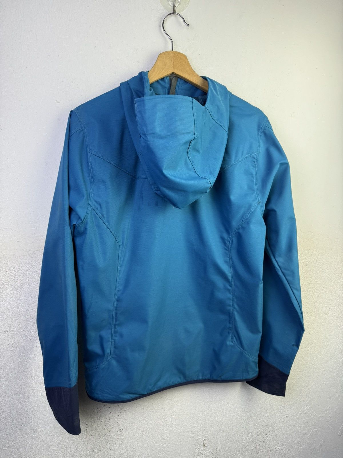 Patagonia Patagonia M's Levitation Hoody Jacket Size US S / EU 44-46 / 1 - 6 Thumbnail