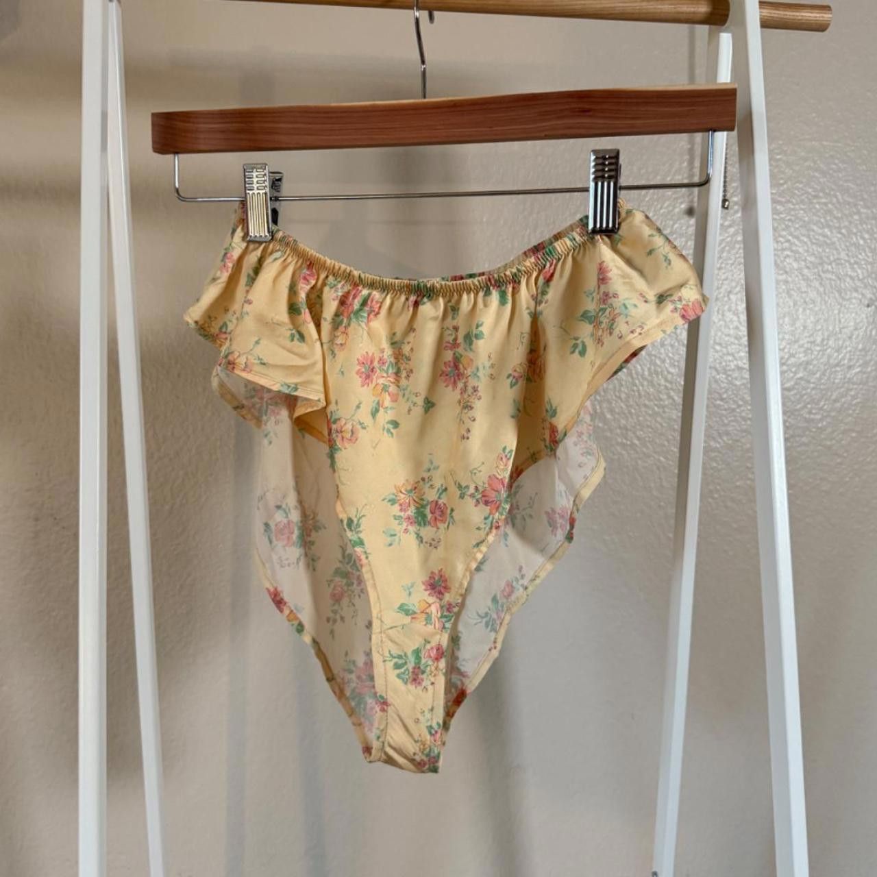 Free People floral bralette and panty set Size ONE SIZE - 6 Thumbnail