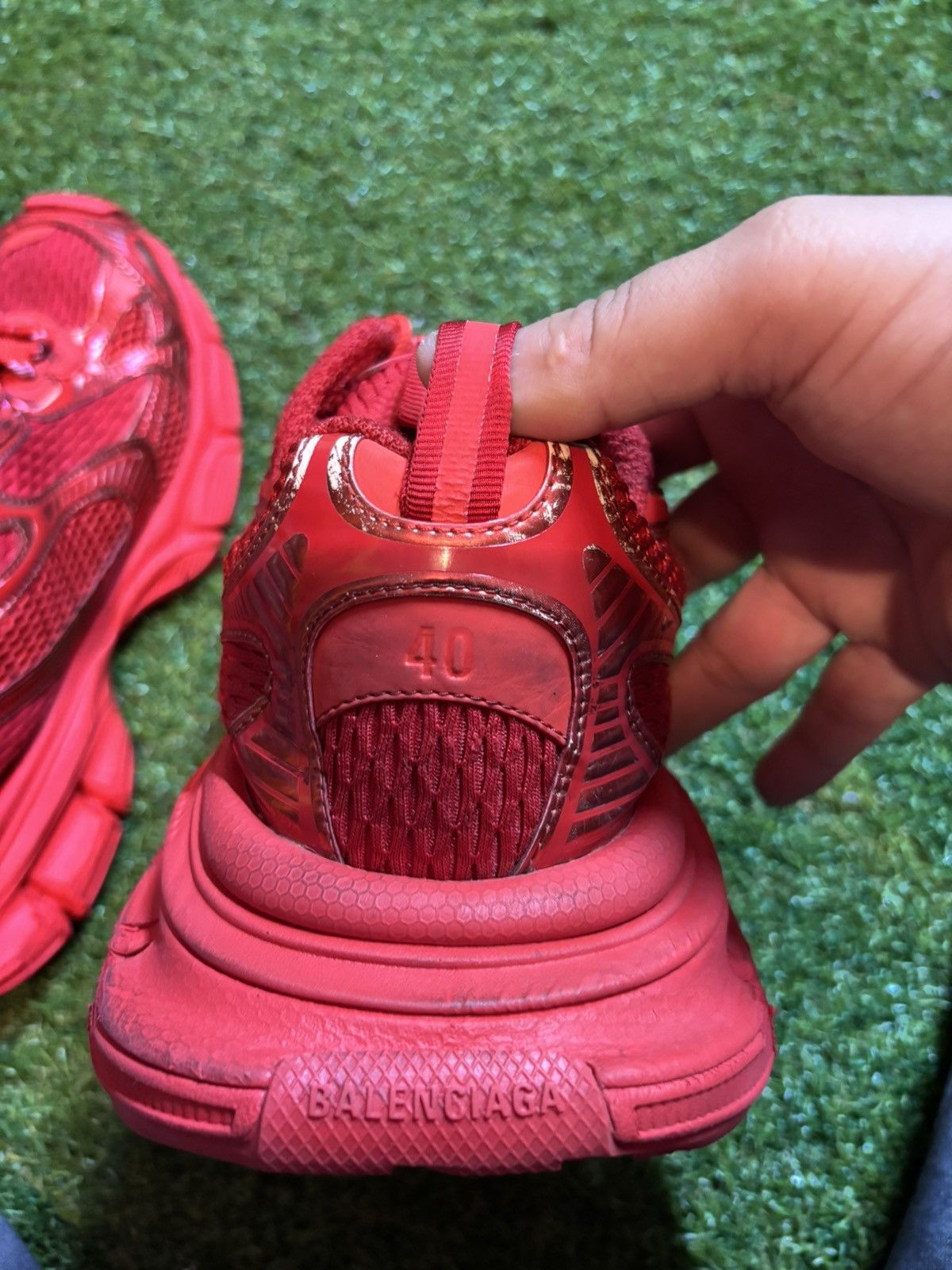 Balenciaga Balenciaga 3XL Red Size US 7 / EU 40 - 21 Thumbnail