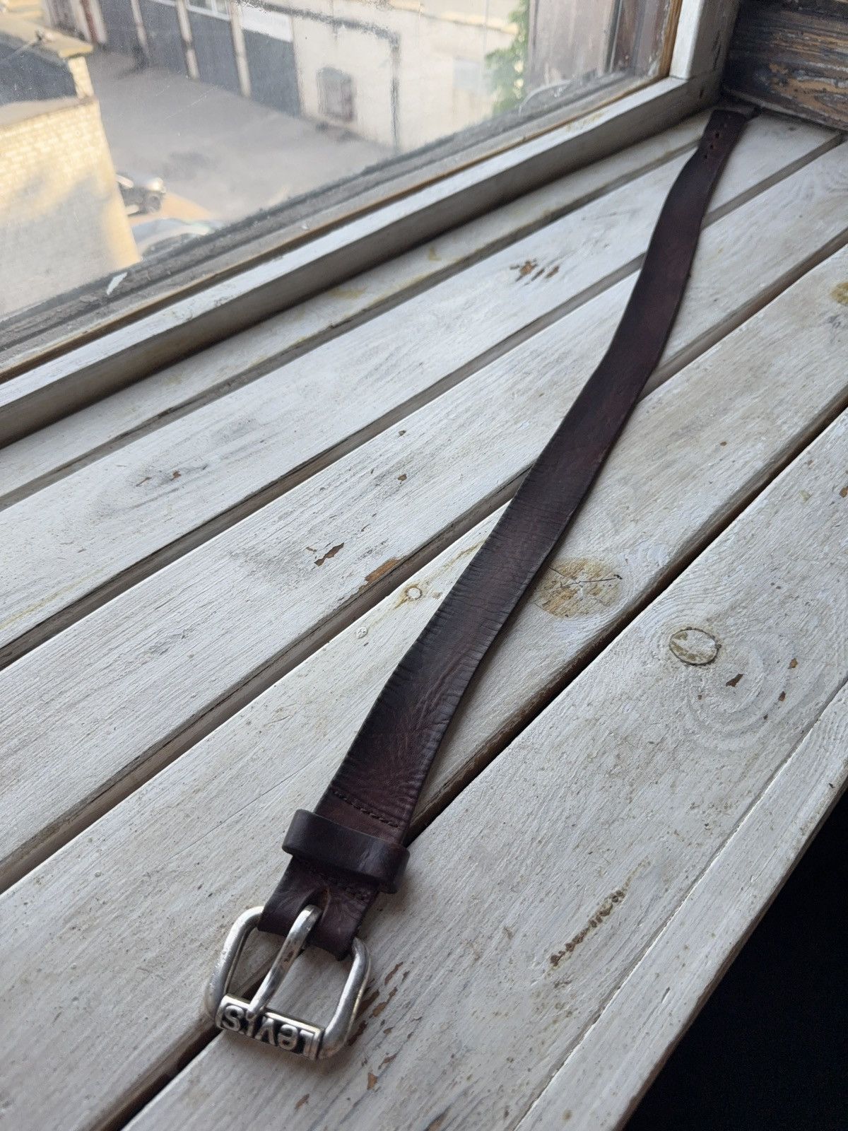Levi's Vintage Levi’s Brown Leather Belt with Logo Buckle Y2K Style Size ONE SIZE - 2 Thumbnail