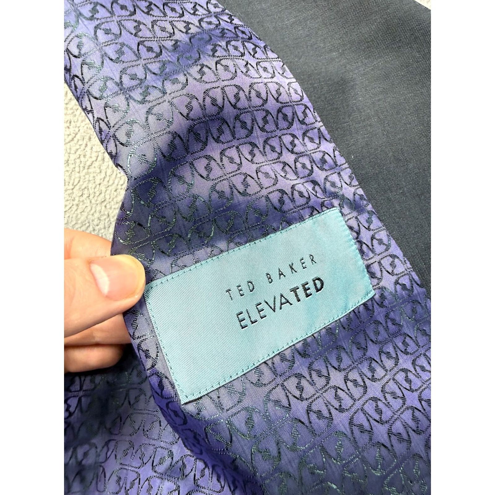 Ted Baker Ted Baker Coat? vest? Gray Suit Vest Mens 44R Regular 3 Piece Waistcoat Gray Ted Baker Mens 44R Suit Vest Size US S / EU 44-46 / 1 - 5 Thumbnail