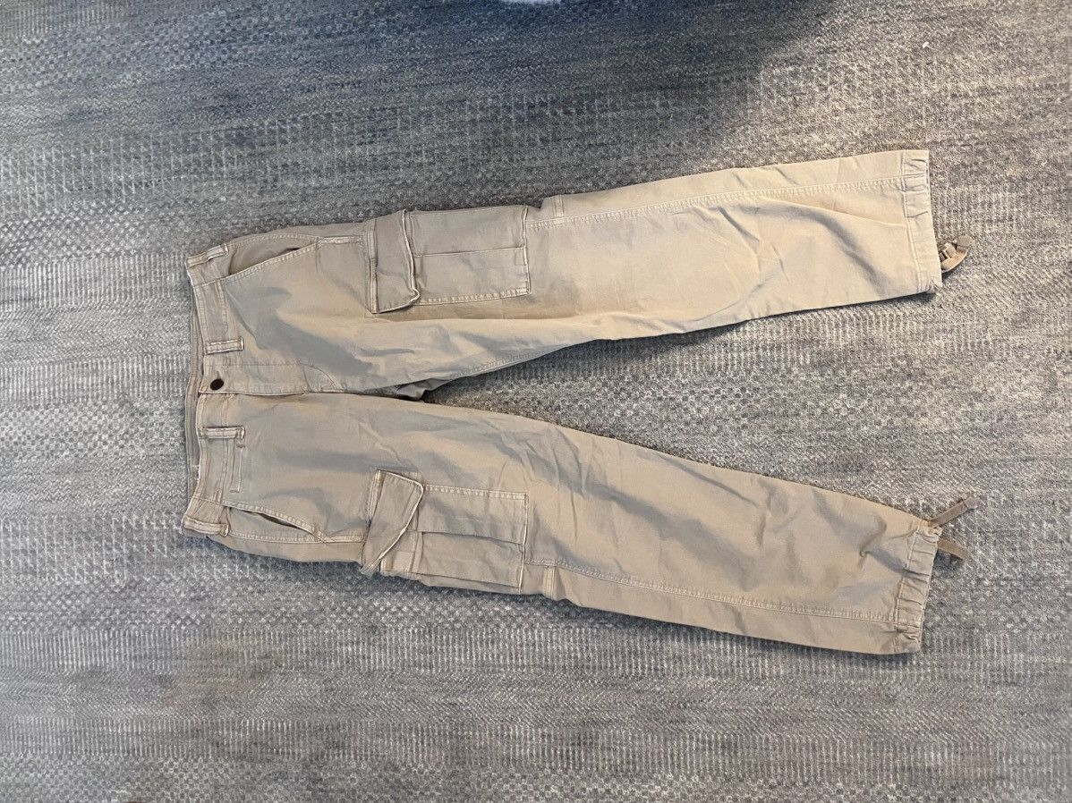 American Eagle Outfitters Cream Cargo Pants Size US 32 / EU 48 - 1 Thumbnail