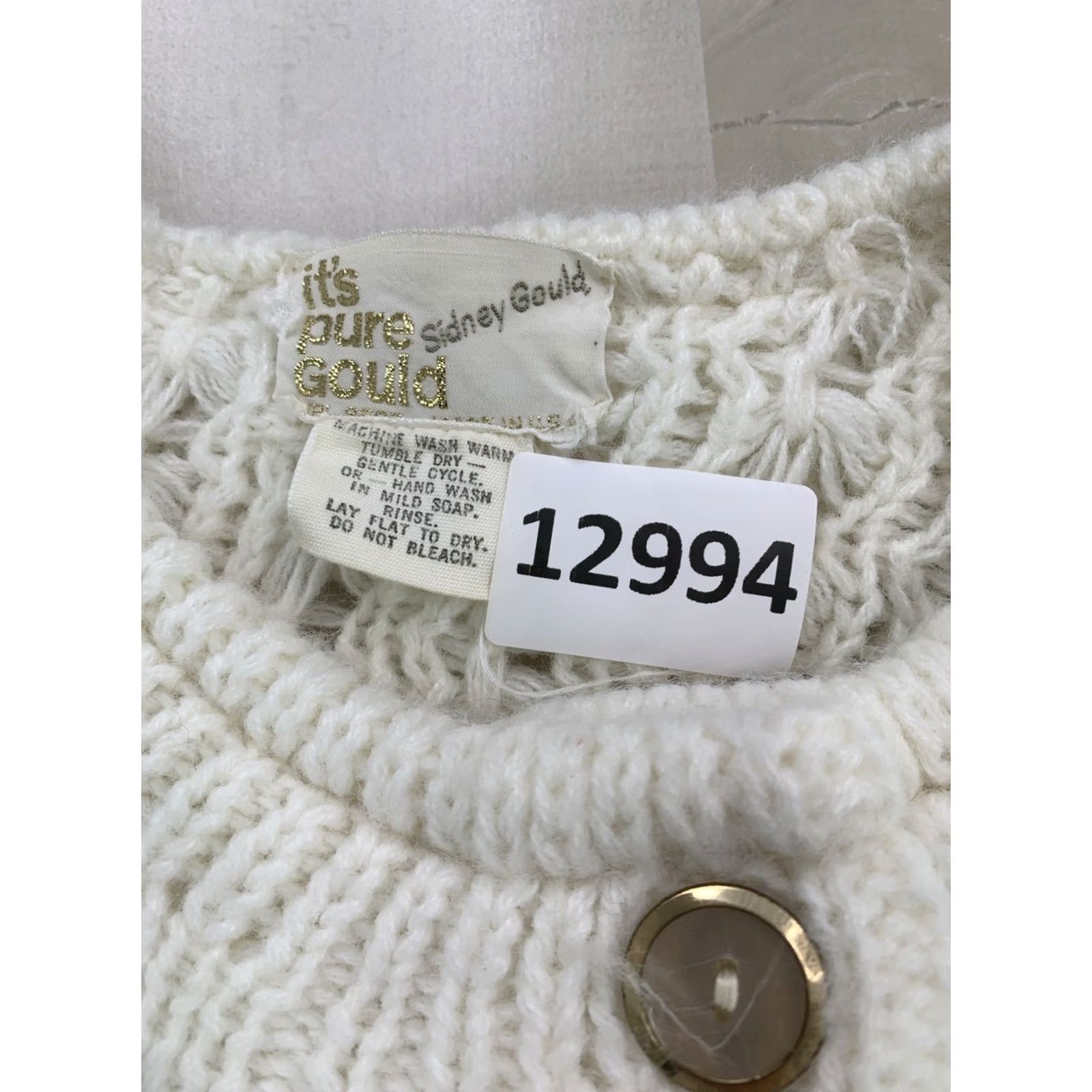 Vintage VINTAGE Sidney Gould Cape Womens One Size Ivory Knit USA Made 80s 90s Button Closure Cape for Casual Wear Size ONE SIZE - 2 Thumbnail