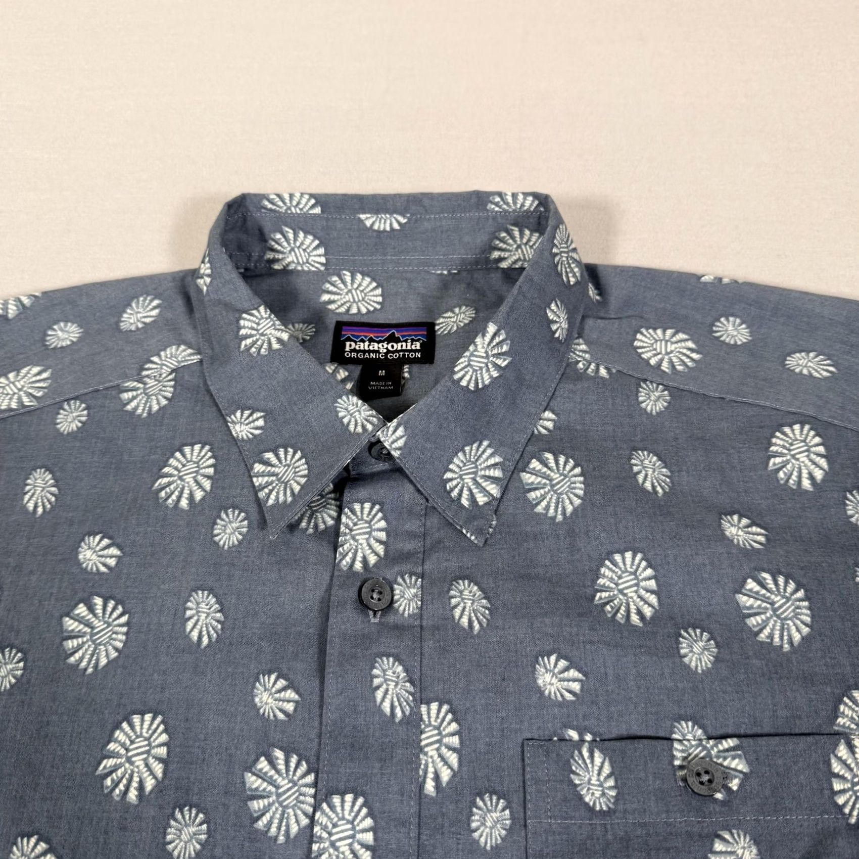 Patagonia Patagonia Shirt Mens Medium Blue Go To Button Up Organic Cotton Stretch Hike Size US M / EU 48-50 / 2 - 3 Thumbnail