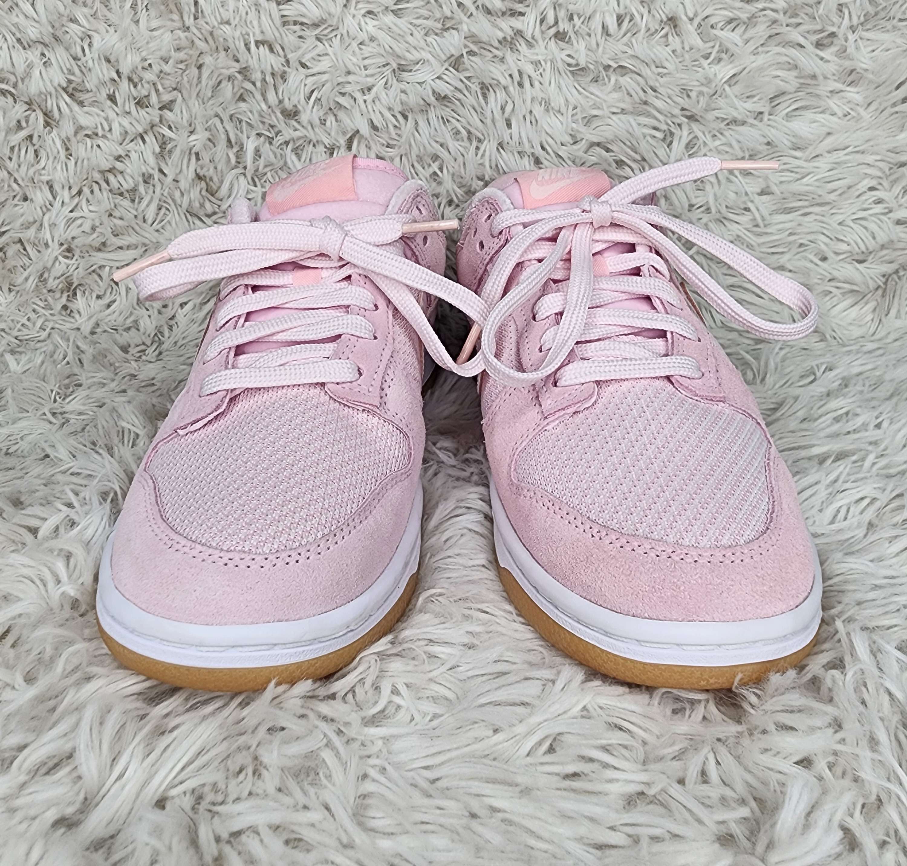 Nike DS Nike Woman Dunk Low Teddy Bear light soft pink 2022 Size US 7.5 / IT 37.5 - 3 Thumbnail
