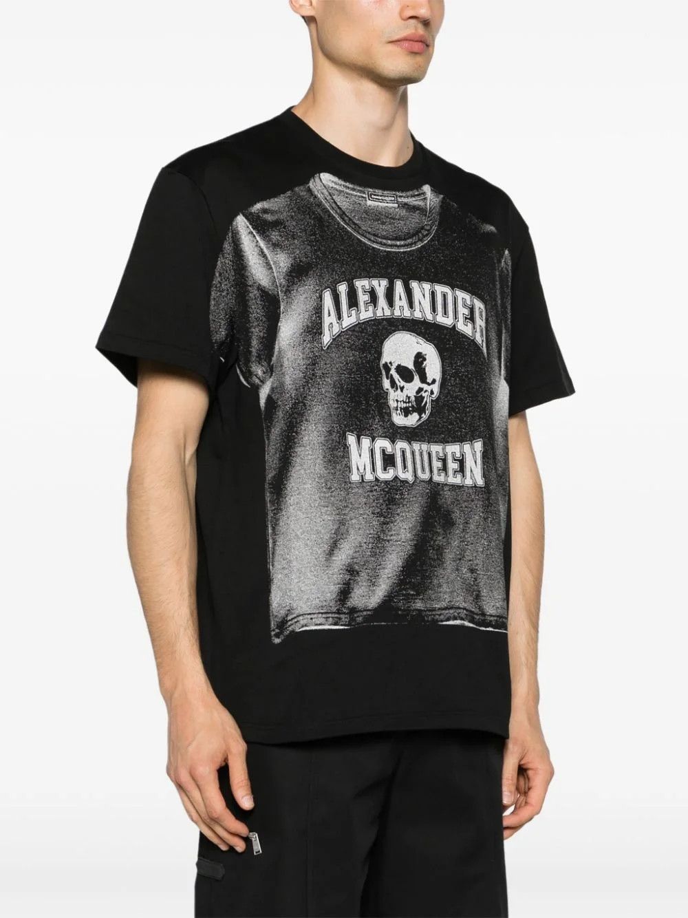 Alexander McQueen o1srvl11e0226 Trompe-L'œil Varsity T-Shirt In Black Size US XL / EU 56 / 4 - 3 Thumbnail