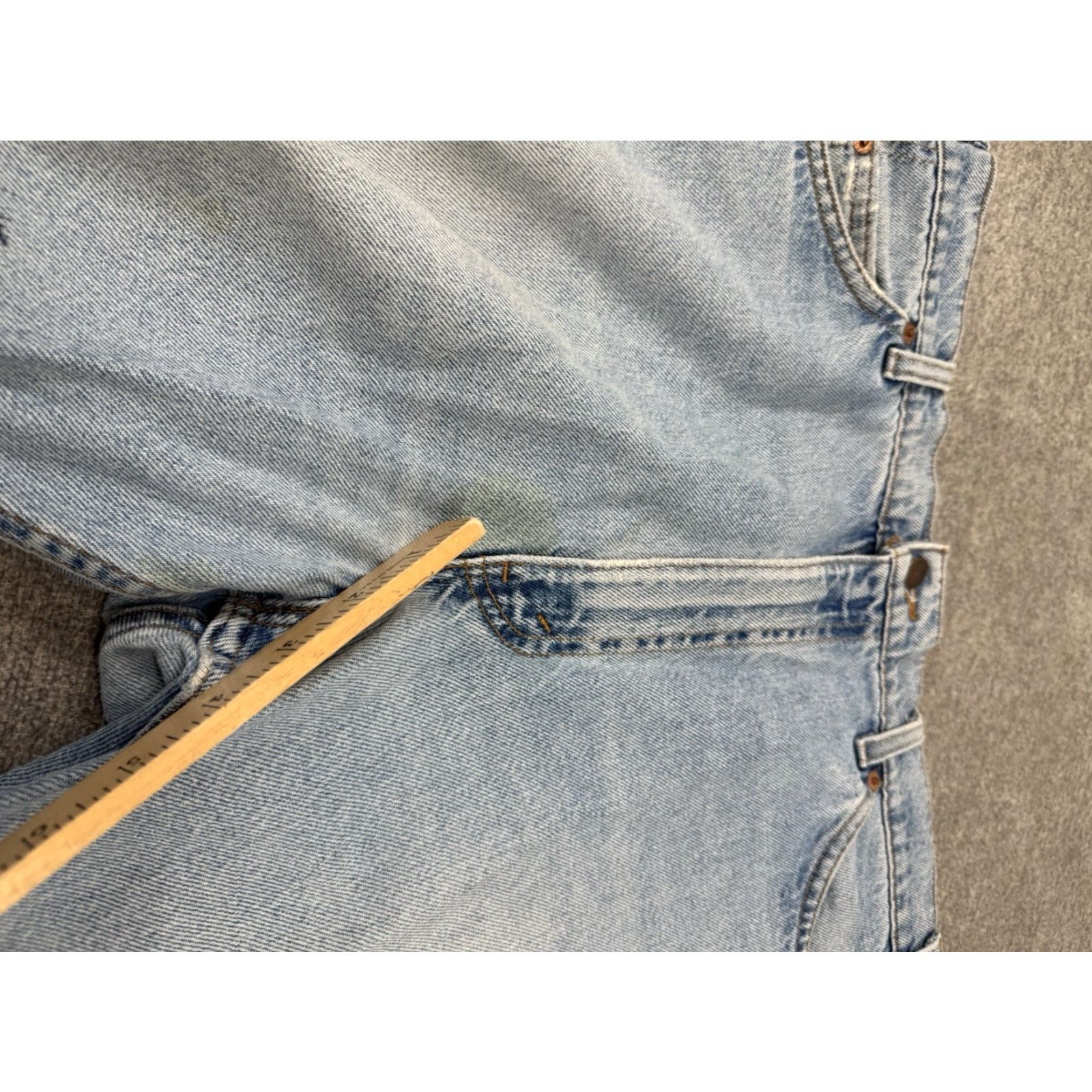 Levi's VINTAGE Levi's 505 Relaxed Fit Straight Leg Jeans 36x25 Light Wash Blue Denim Men Regular 90s 5-Pocket Size US 36 / EU 52 - 6 Thumbnail