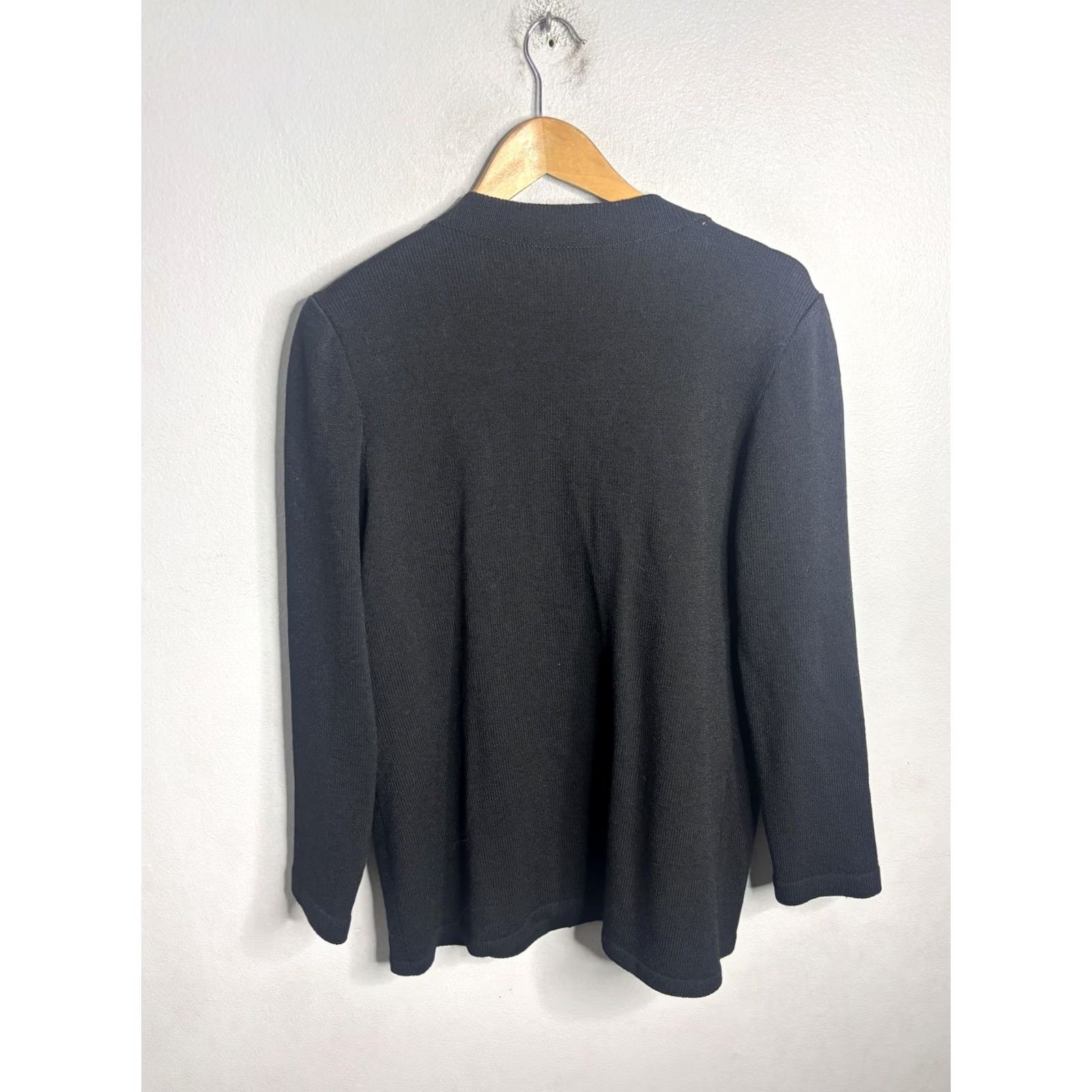 Vintage VINTAGE Toula Cardigan Sweater Womens 12 Black Knit V-Neck Pockets Button Made USA Women Size XL / US 12-14 / IT 48-50 - 4 Thumbnail