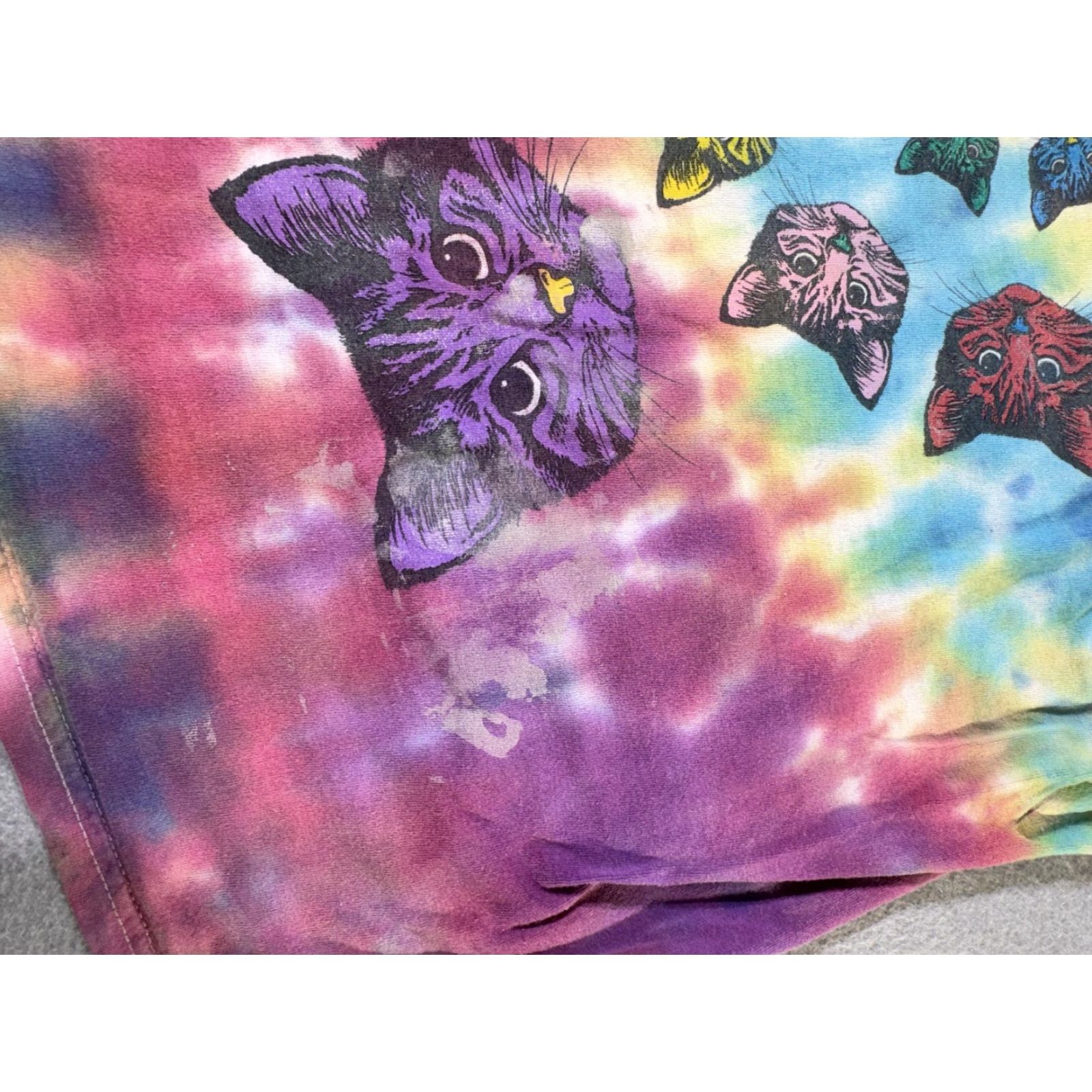Vintage VINTAGE Tie Dye Cat Shirt Mens Large Spiral Trippy Psychedelic Graphic Upcycled y2k VTG Size US L / EU 52-54 / 3 - 4 Thumbnail