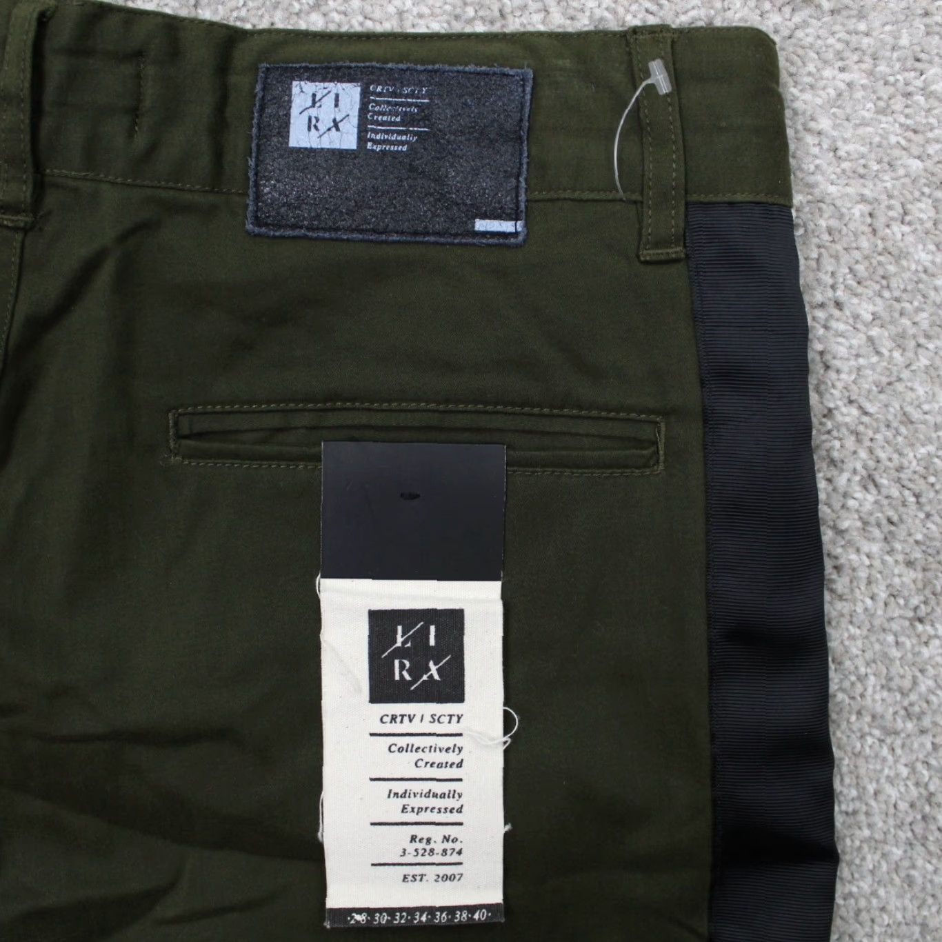 Vintage LIRA Womens 28 Pants Capri Stretch Knit Black Green NWT Relaxed Inseam 25" 90s Theme Size 28" / US 6 / IT 42 - 2 Thumbnail