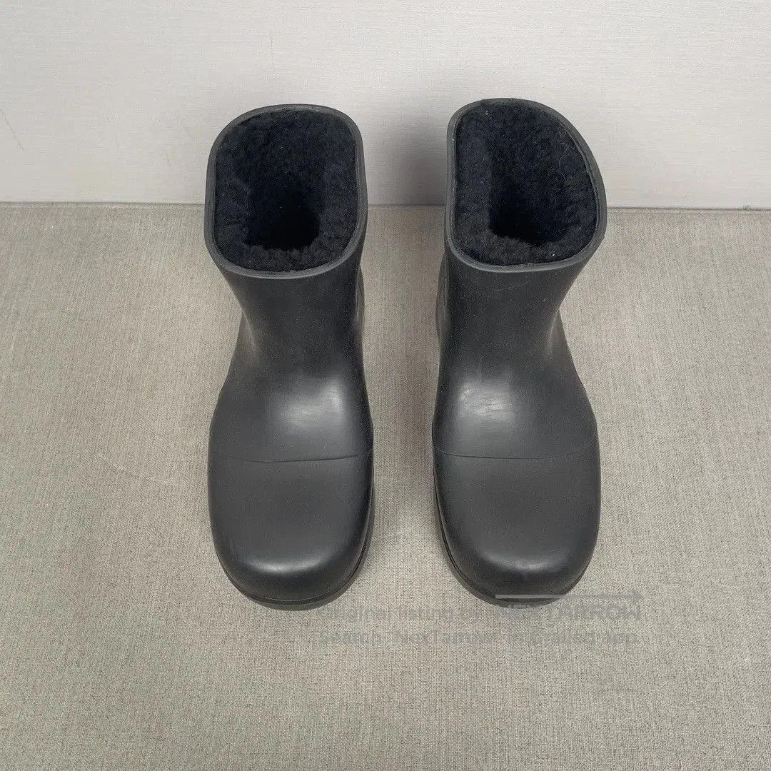 Bottega Veneta Bottega Veneta Puddle Rubber Rain Boot. Size US 5 / IT 35 - 2 Thumbnail