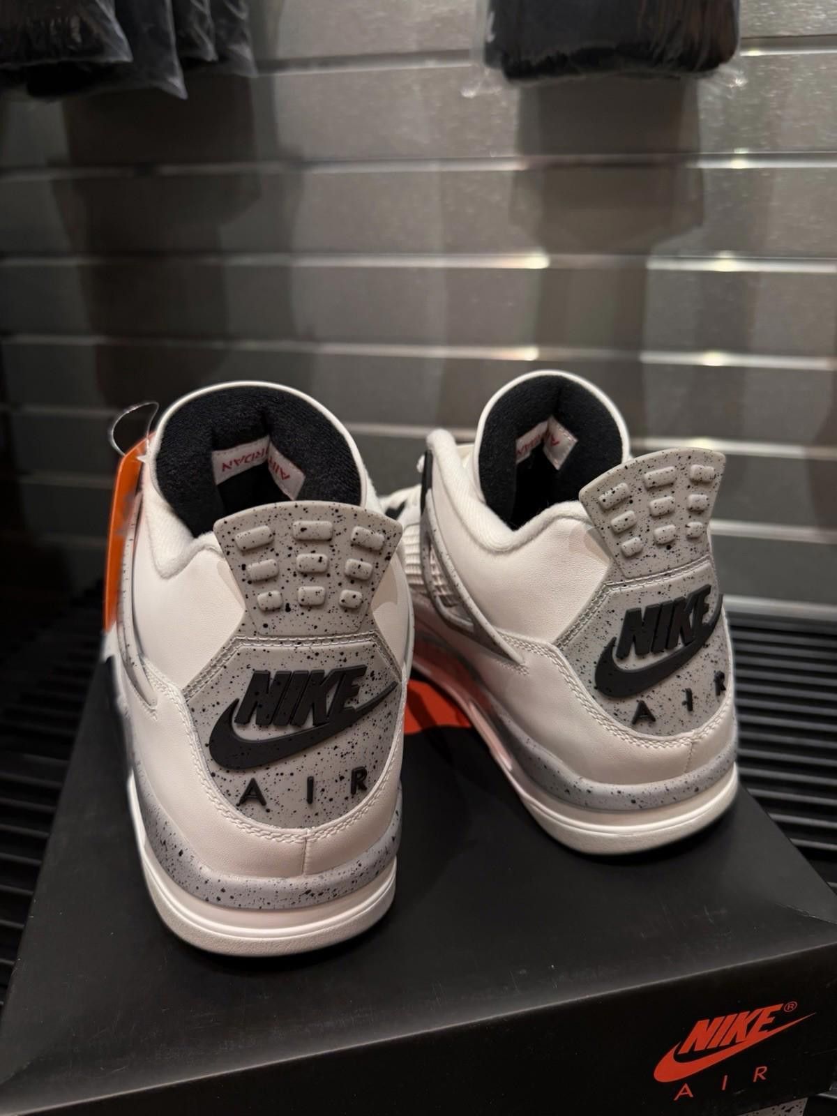 Jordan Brand Mens Size 11.5 Nike Air Jordan 4 Retro OG White Cement New Size US 11.5 / EU 44-45 - 11 Thumbnail