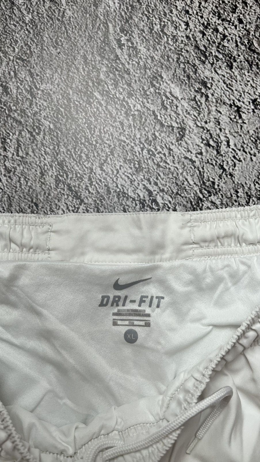 Nike Early 00’s vintage Arsenal gunners nike shorts Size US 36 / EU 52 - 4 Thumbnail