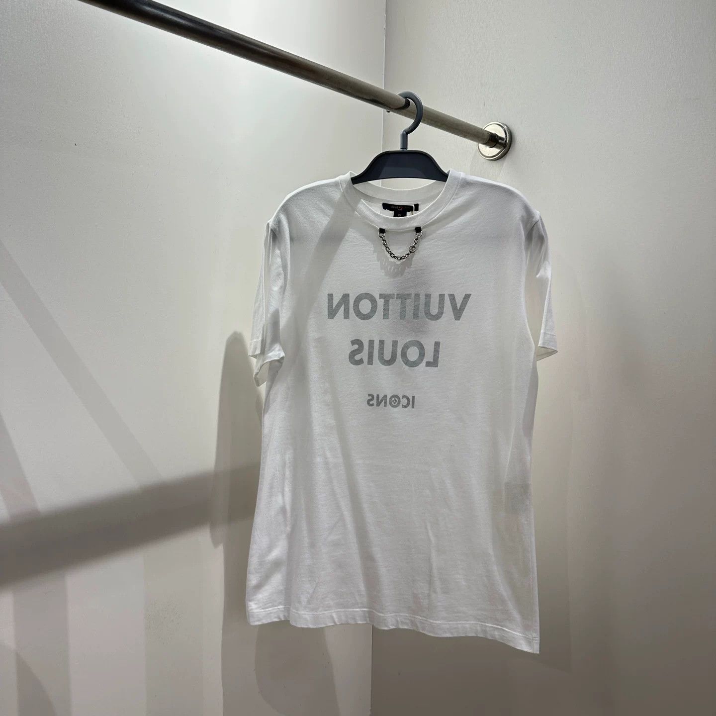 Louis Vuitton Louis Vuitton T-Shirt XL Women Size XL / US 12-14 / IT 48-50 - 1 Thumbnail