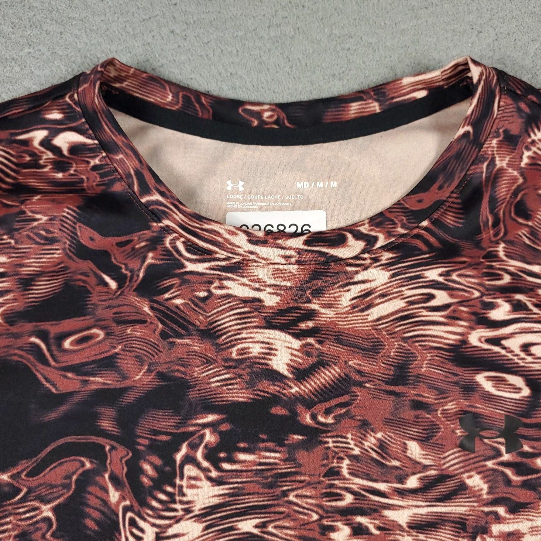 Under Armour Under Armour T Shirt Womens Medium Red Black Camouflage Short Sleeve Ladies Size M / US 6-8 / IT 42-44 - 3 Thumbnail
