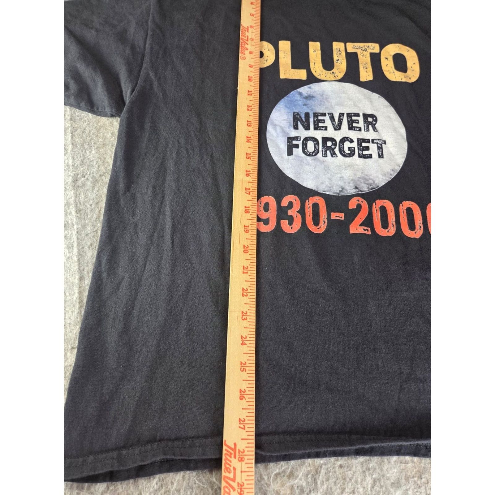 Port & Company Port & Company T-Shirt Pluto Graphic Print Unisex XL Black Short Sleeve Crew Neck 2000s 00s Space Funny Size US XL / EU 56 / 4 - 6 Thumbnail