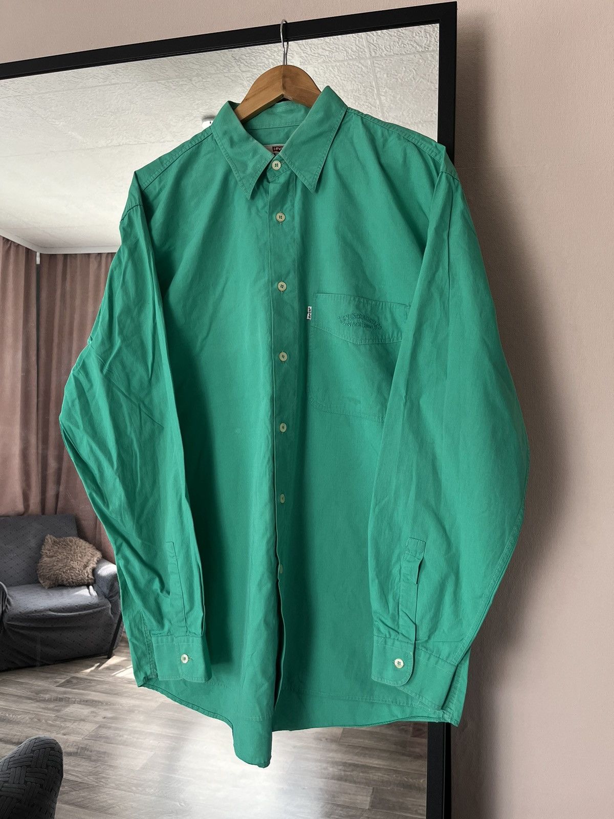 Levi's Vintage Levi's Solid Button Shirt Longsleeve Green L Size US L / EU 52-54 / 3 - 1 Thumbnail