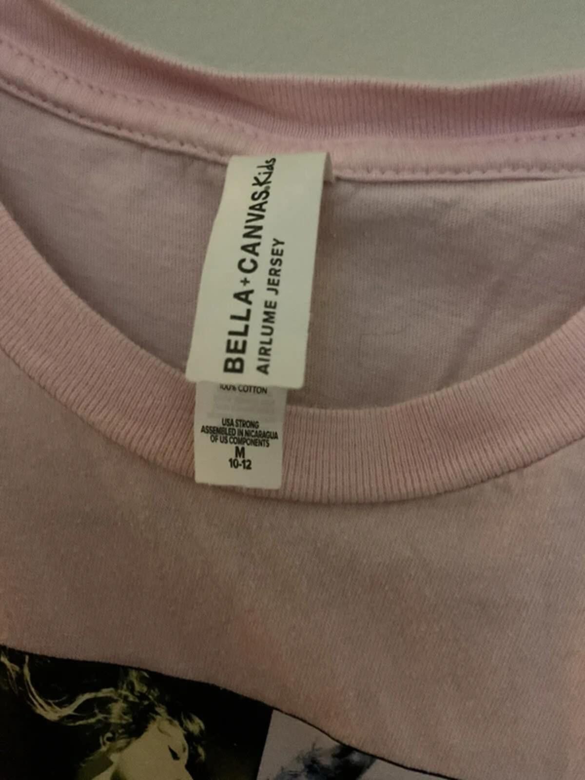Other Taylor Swift Pink Eras tour graphic Tee Kids size 10/12 Size M / US 6-8 / IT 42-44 - 4 Thumbnail