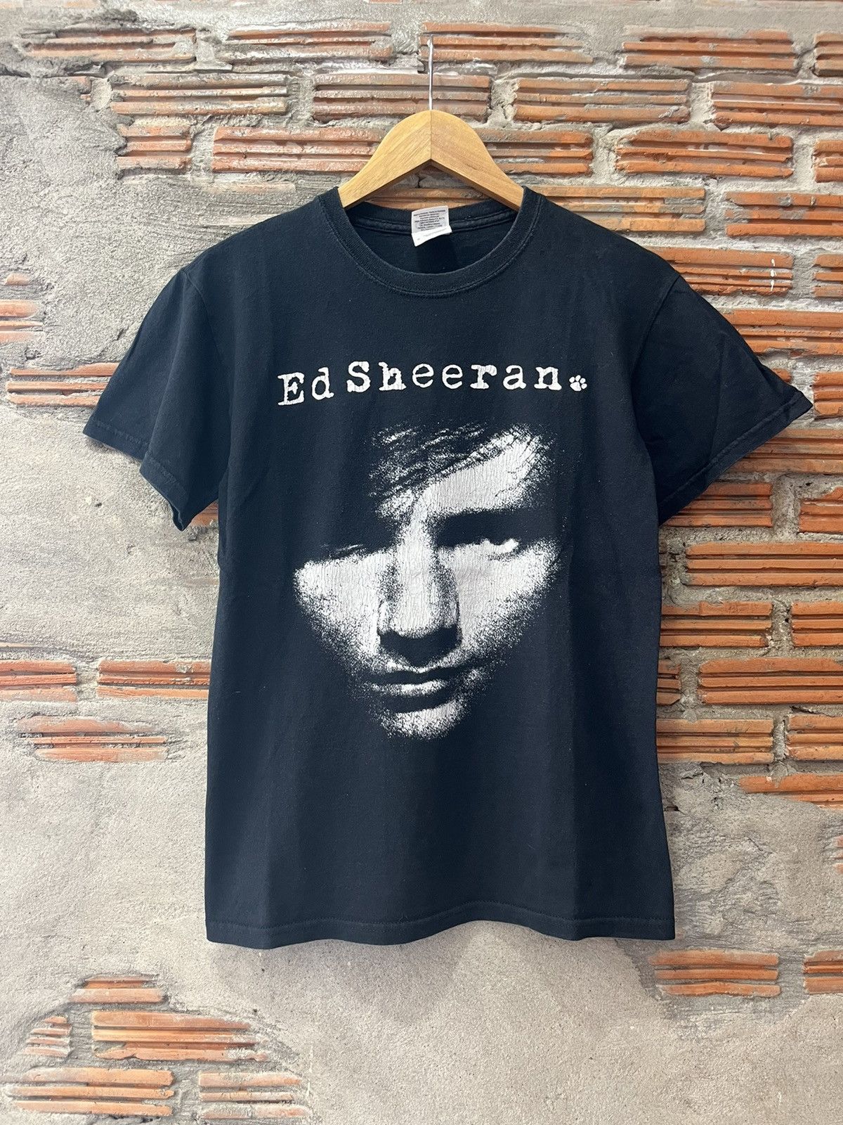 Band Tees Vtg Ed Sheeran big Face 00’s Tshirt Size US S / EU 44-46 / 1 - 2 Thumbnail