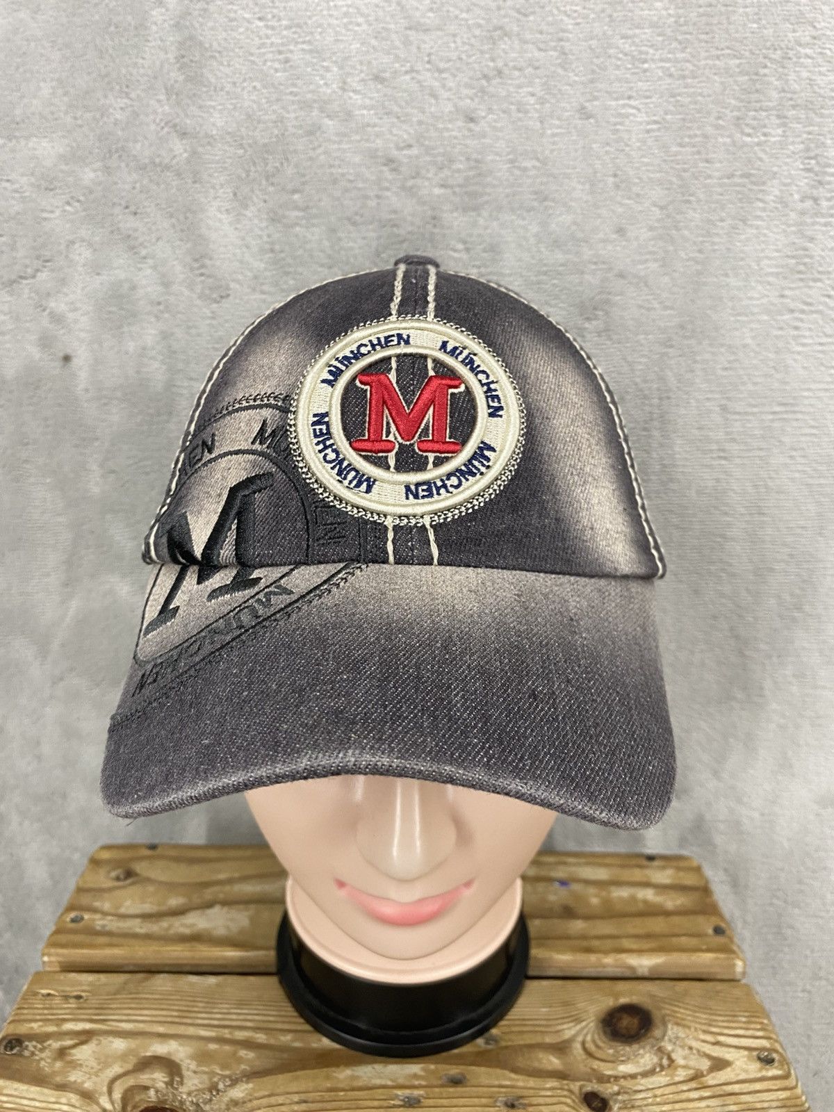 Robin Ruth 🔥RaRe🔥VINTAGE ROBIN RUTH MUNCHEN CAP TRASHED FADED DENIM Size ONE SIZE - 5 Thumbnail