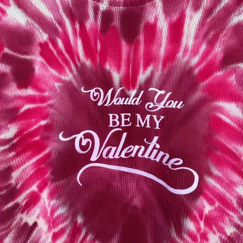 Balenciaga Balenciaga Valentine's Day Limited Tie-Dye Sweater Size XS / US 0-2 / IT 36-38 - 2 Thumbnail