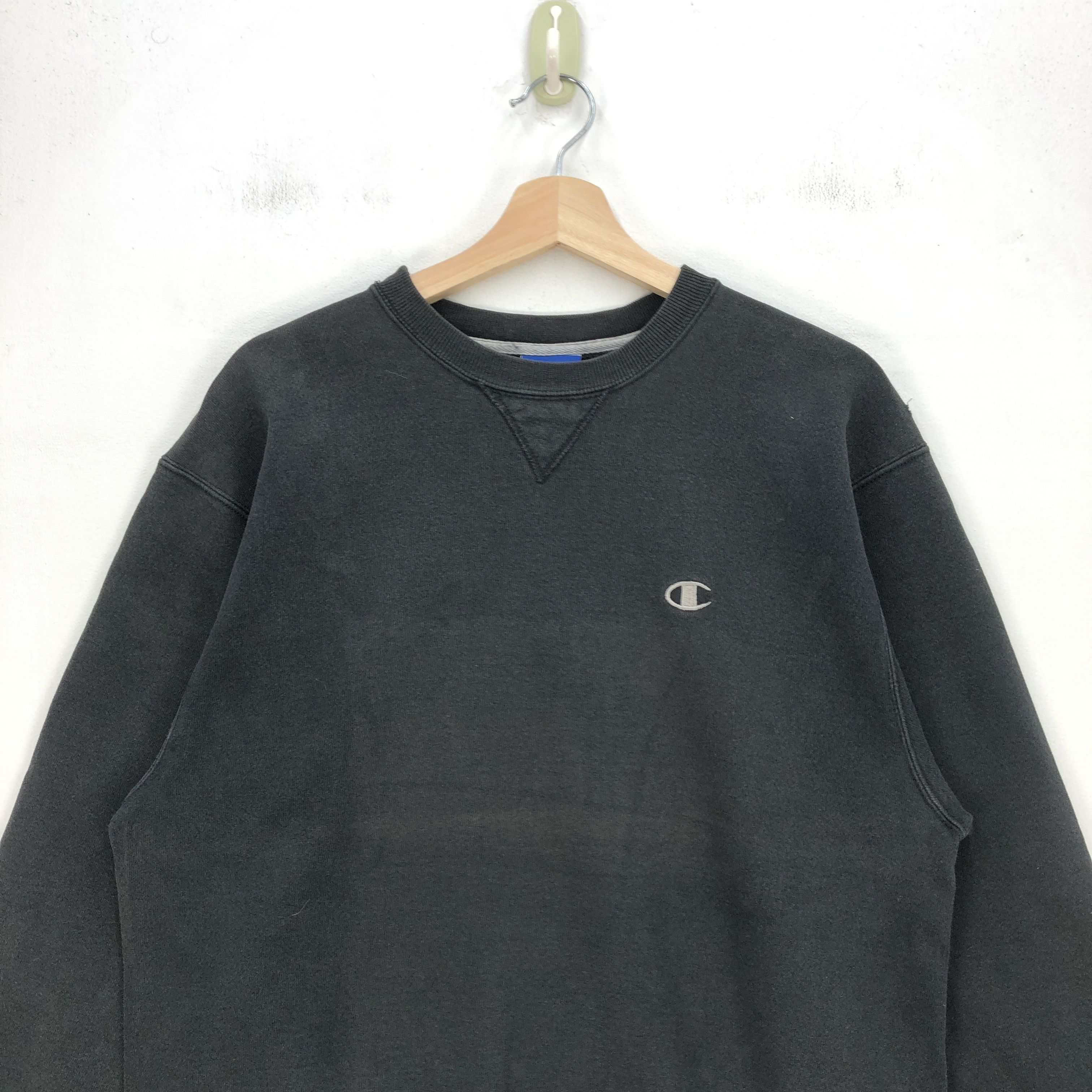 Champion Vintage Champion Sweater Champion Sweatshirt Jumper Size US M / EU 48-50 / 2 - 2 Thumbnail